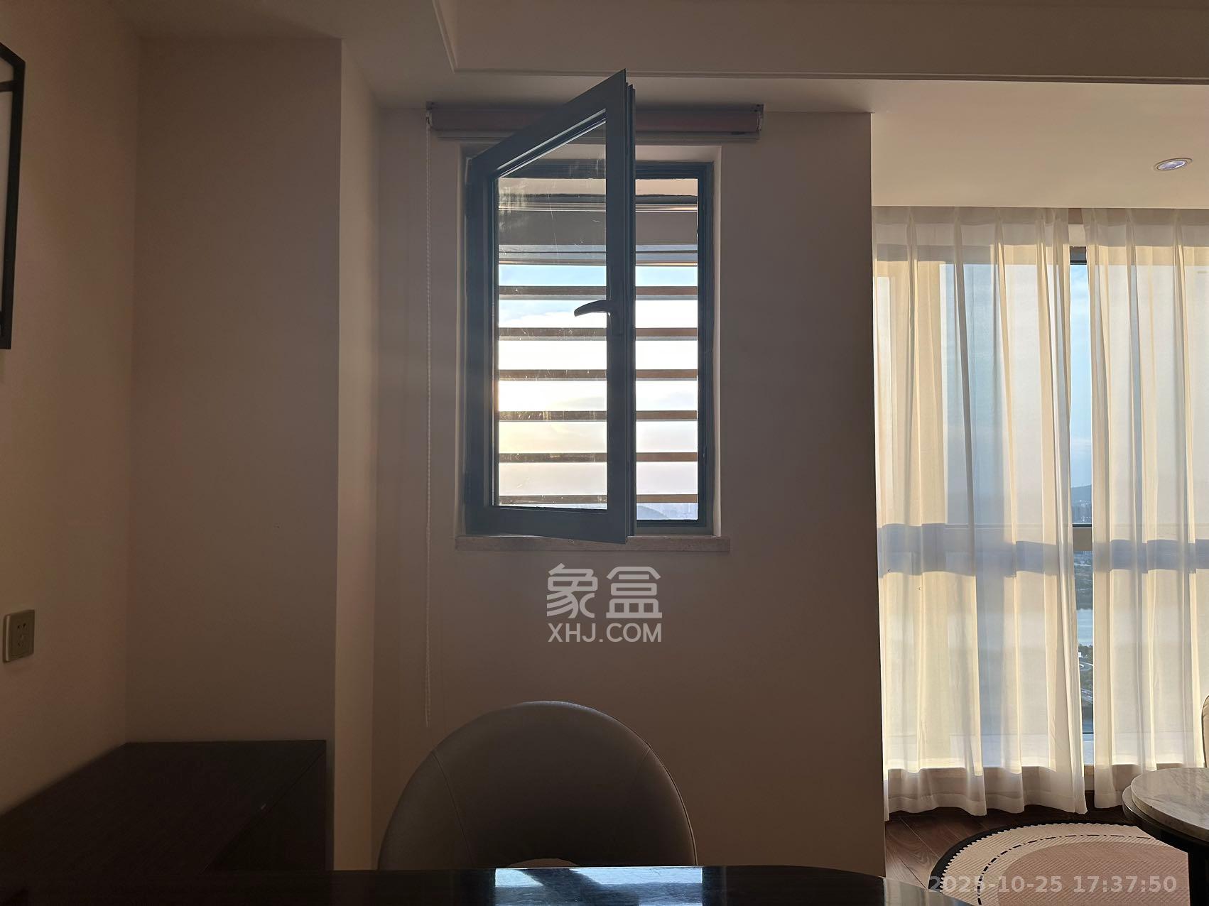 华远国际公寓  1室1厅1卫    3100.0元/月室内图