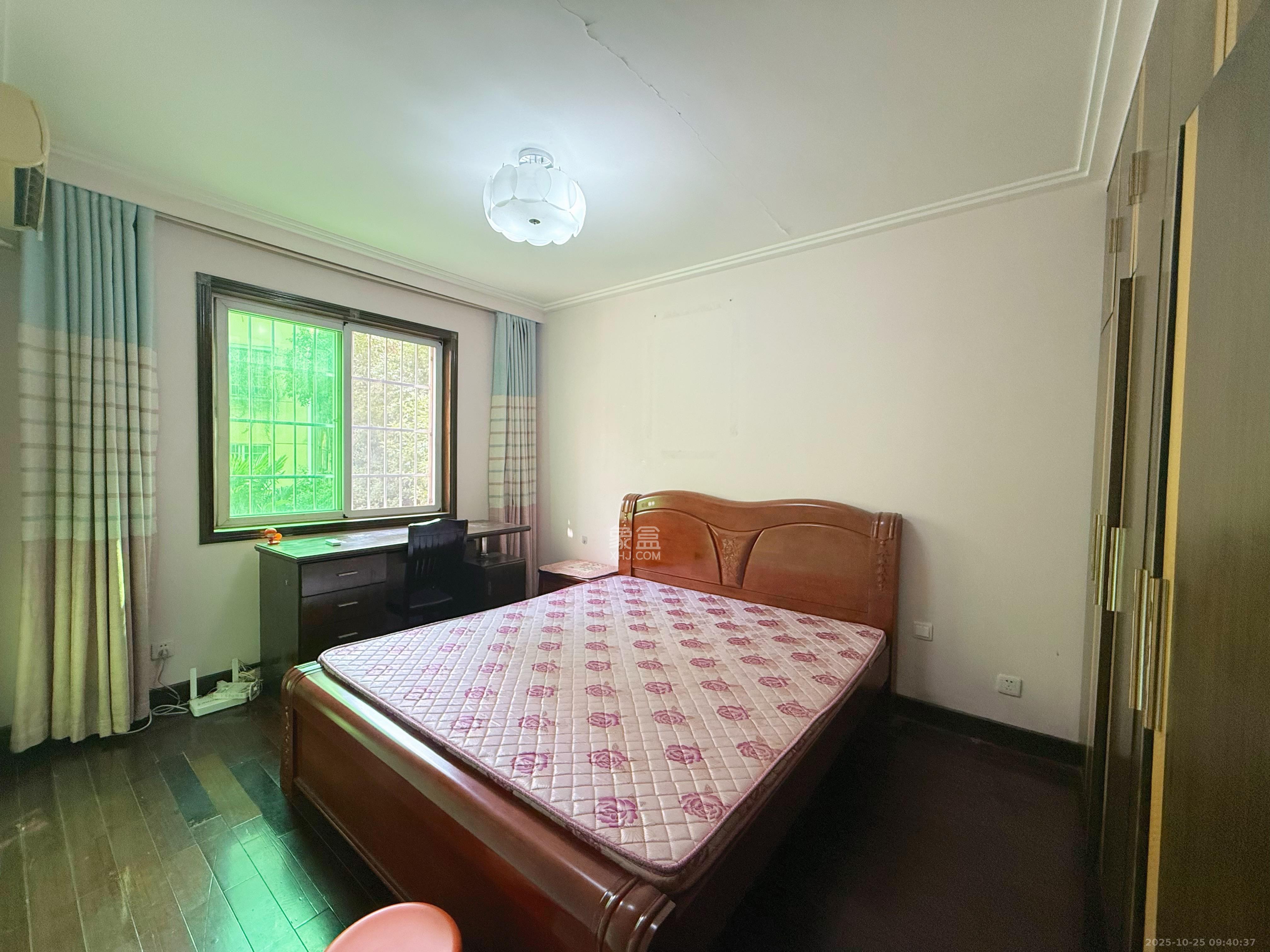 恩瑞麓山名园（龙王港小区）  3室2厅1卫    2400.0元/月室内图