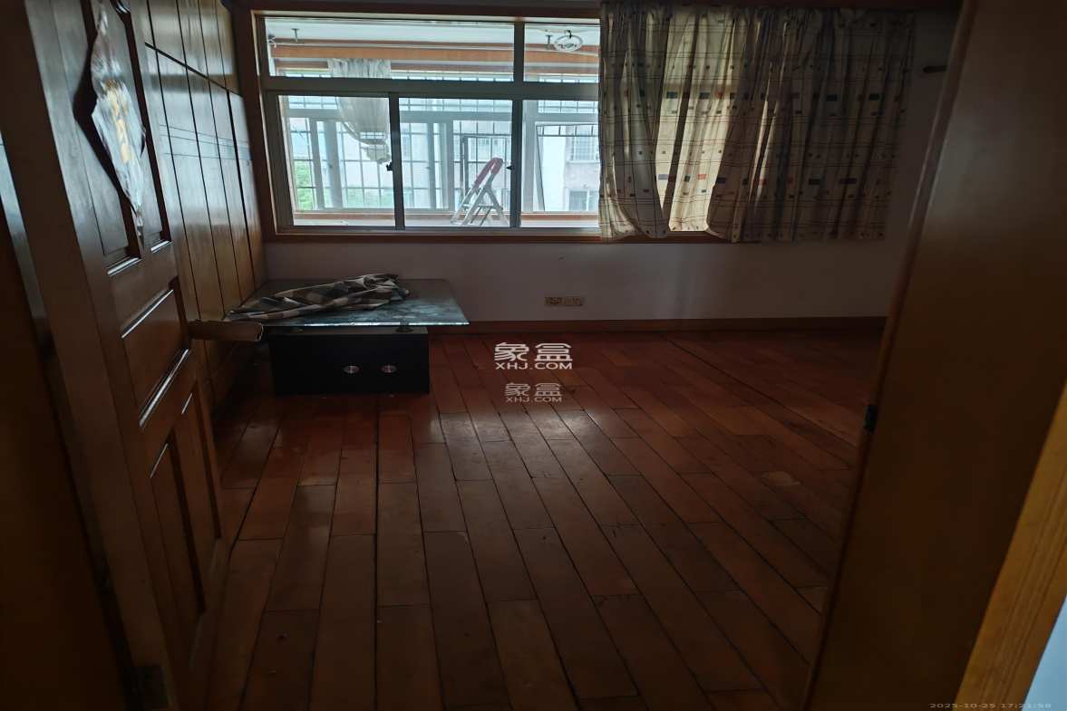 芙蓉区国土局单位房 3室2厅2卫 3000.0元/月 芙蓉区国土局单位房 3室2厅2卫 3000.0元/月室内图