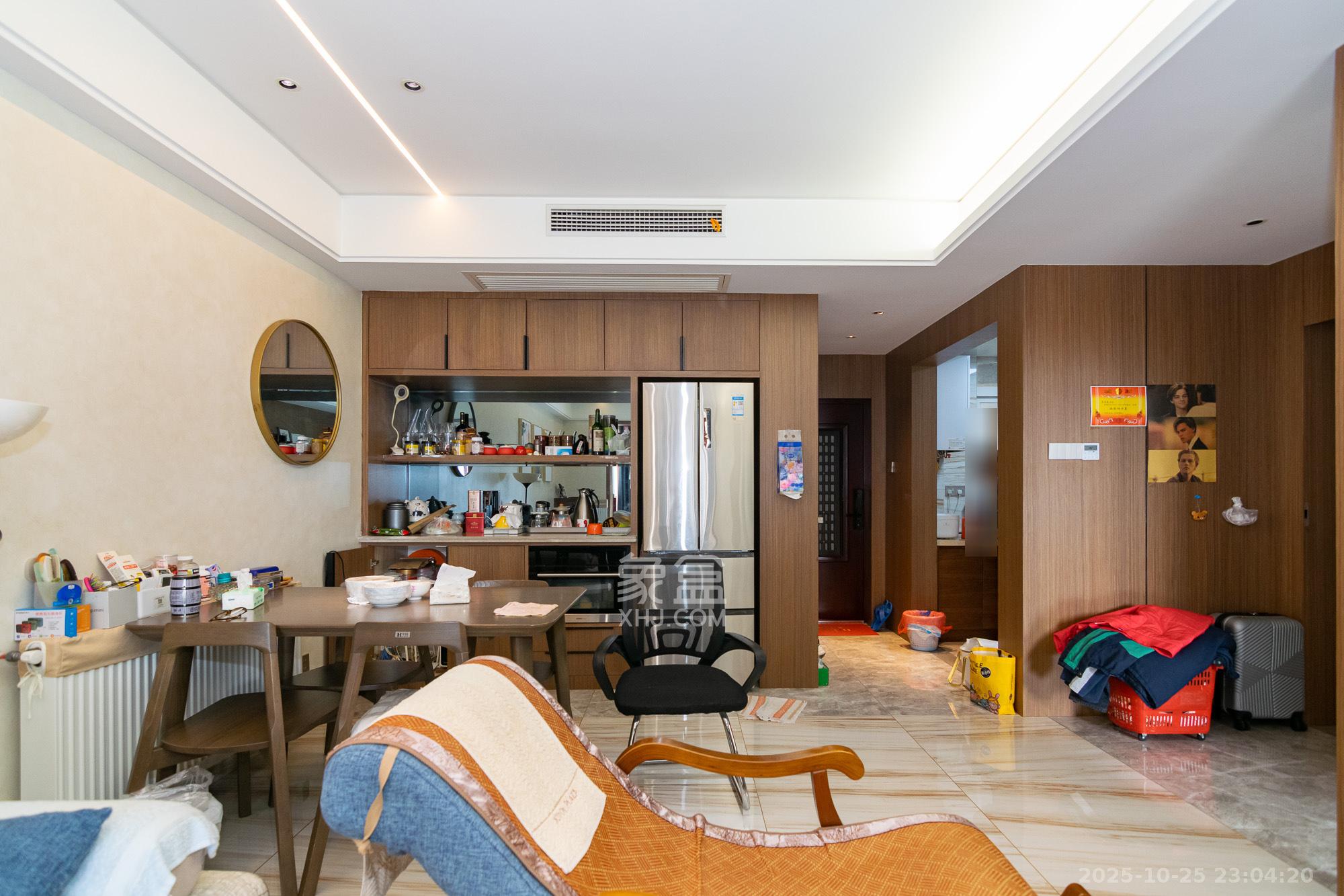 澳海澜庭  2室2厅1卫    60.0万客厅