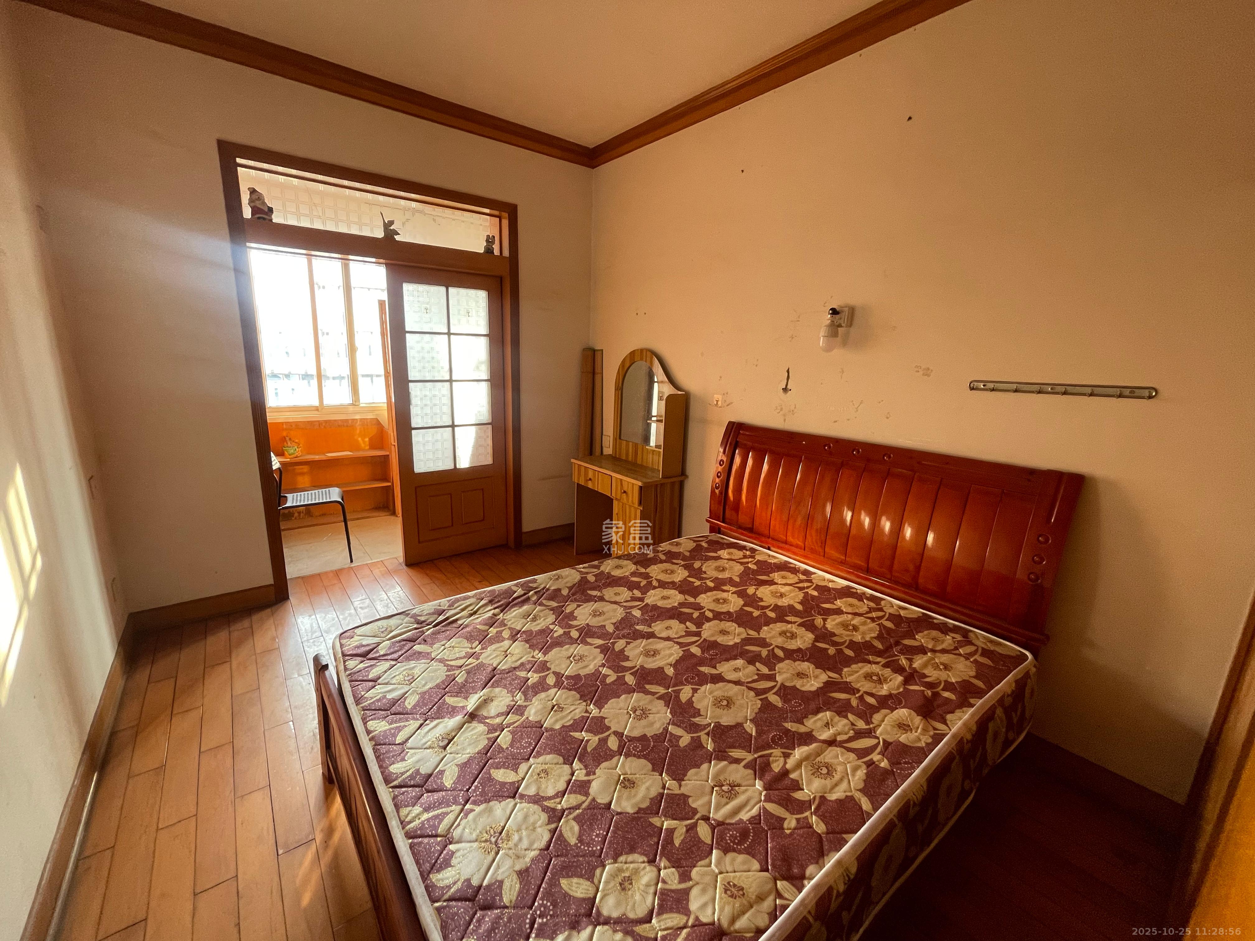 洞井商贸城 4室2厅1卫 1700.0元/月 洞井商贸城 4室2厅1卫 1700.0元/月室内图