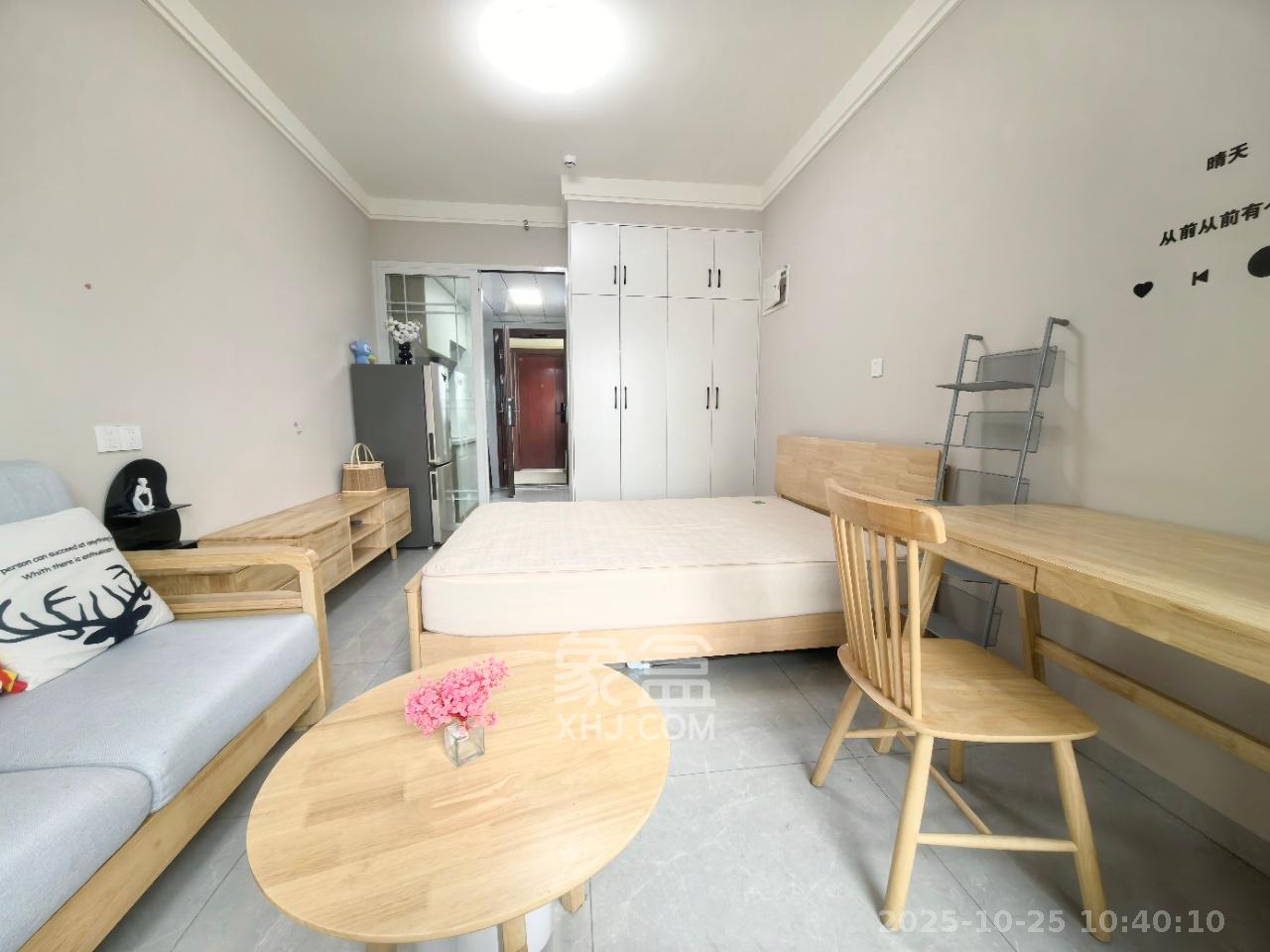 碧桂园城市之光  1室0厅0卫    1700.0元/月 碧桂园城市之光  1室0厅0卫    1700.0元/月室内图