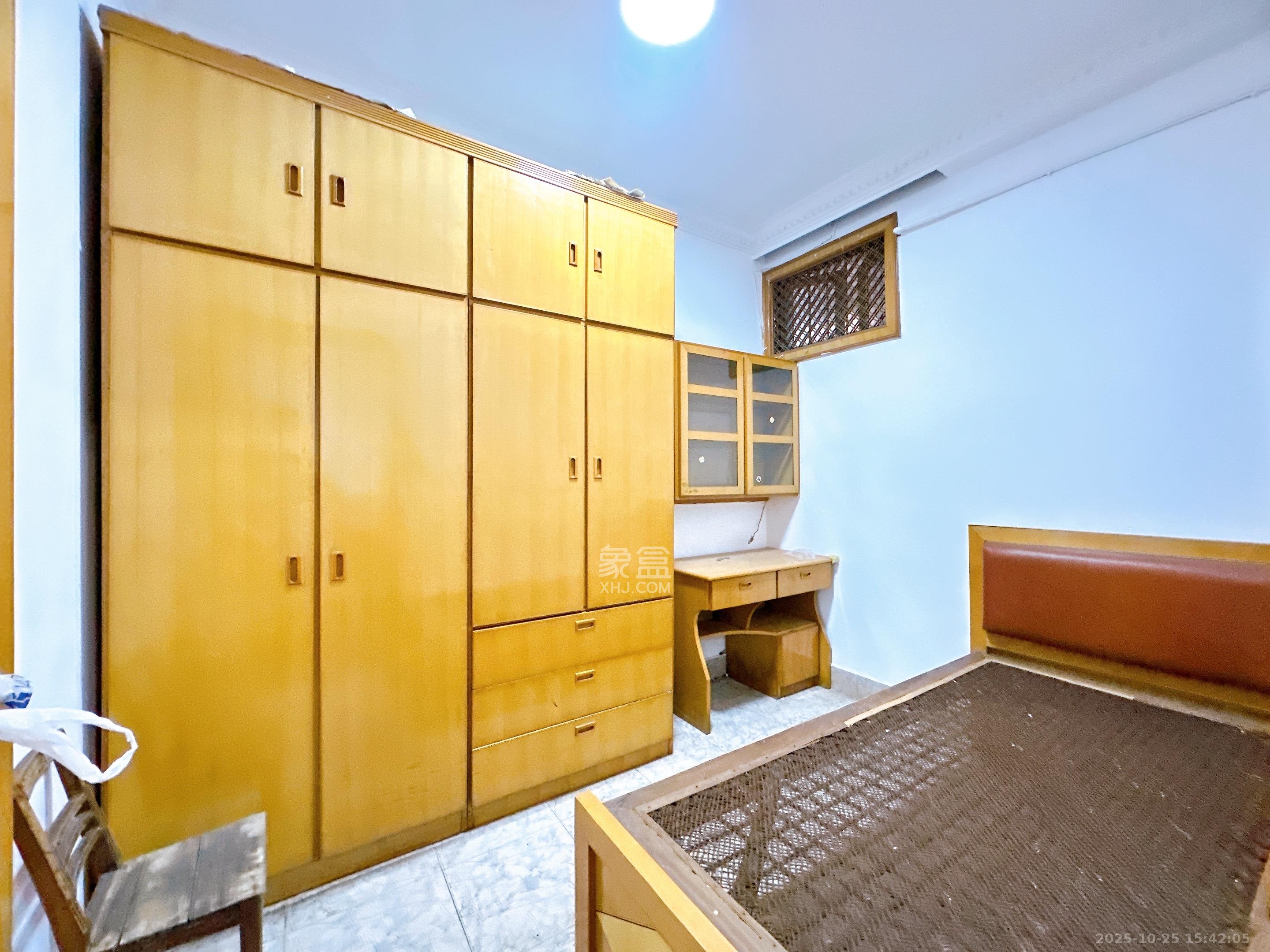 大/小王家巷散盘  3室2厅1卫    2100.0元/月室内图