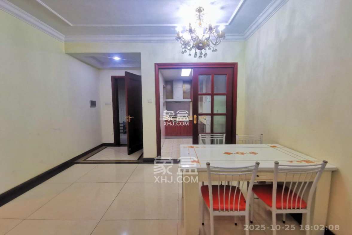 恒大城  2室2厅1卫    1900.0元/月 恒大城  2室2厅1卫    1900.0元/月室内图