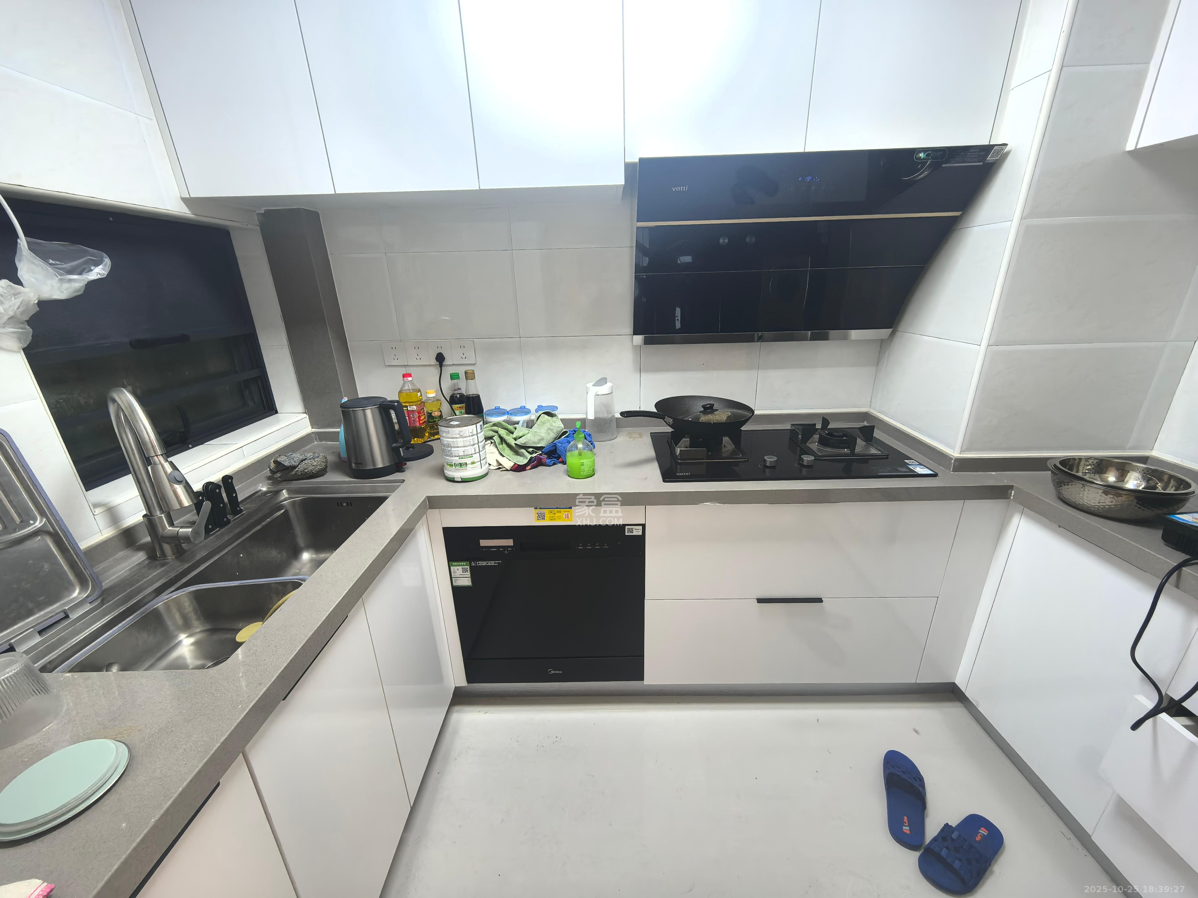 兰亭都荟（璟峰苑）  3室2厅1卫    3000.0元/月室内图