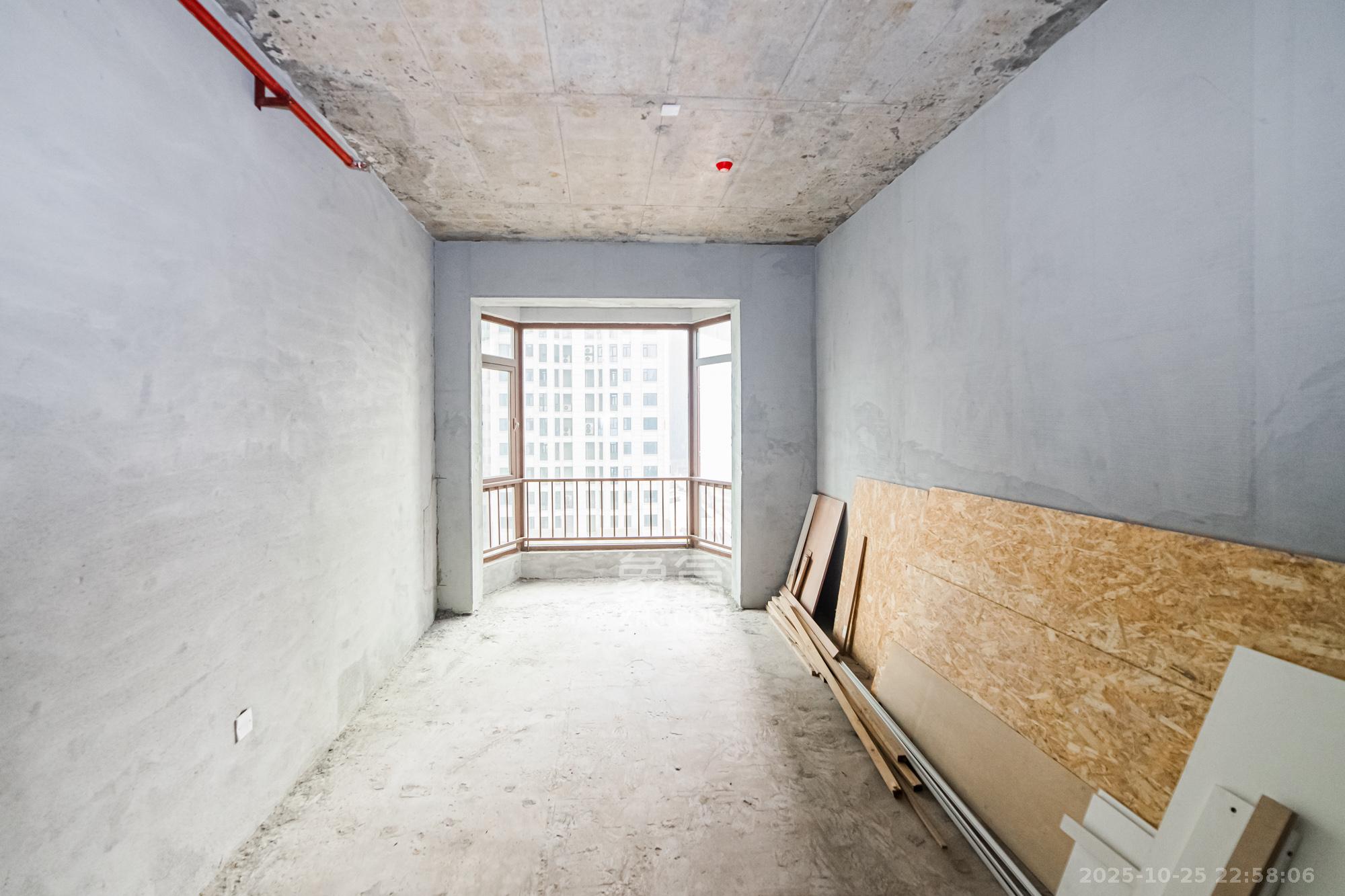 富兴时代御城  4室2厅3卫    240.0万 富兴时代御城  4室2厅3卫    240.0万卧室