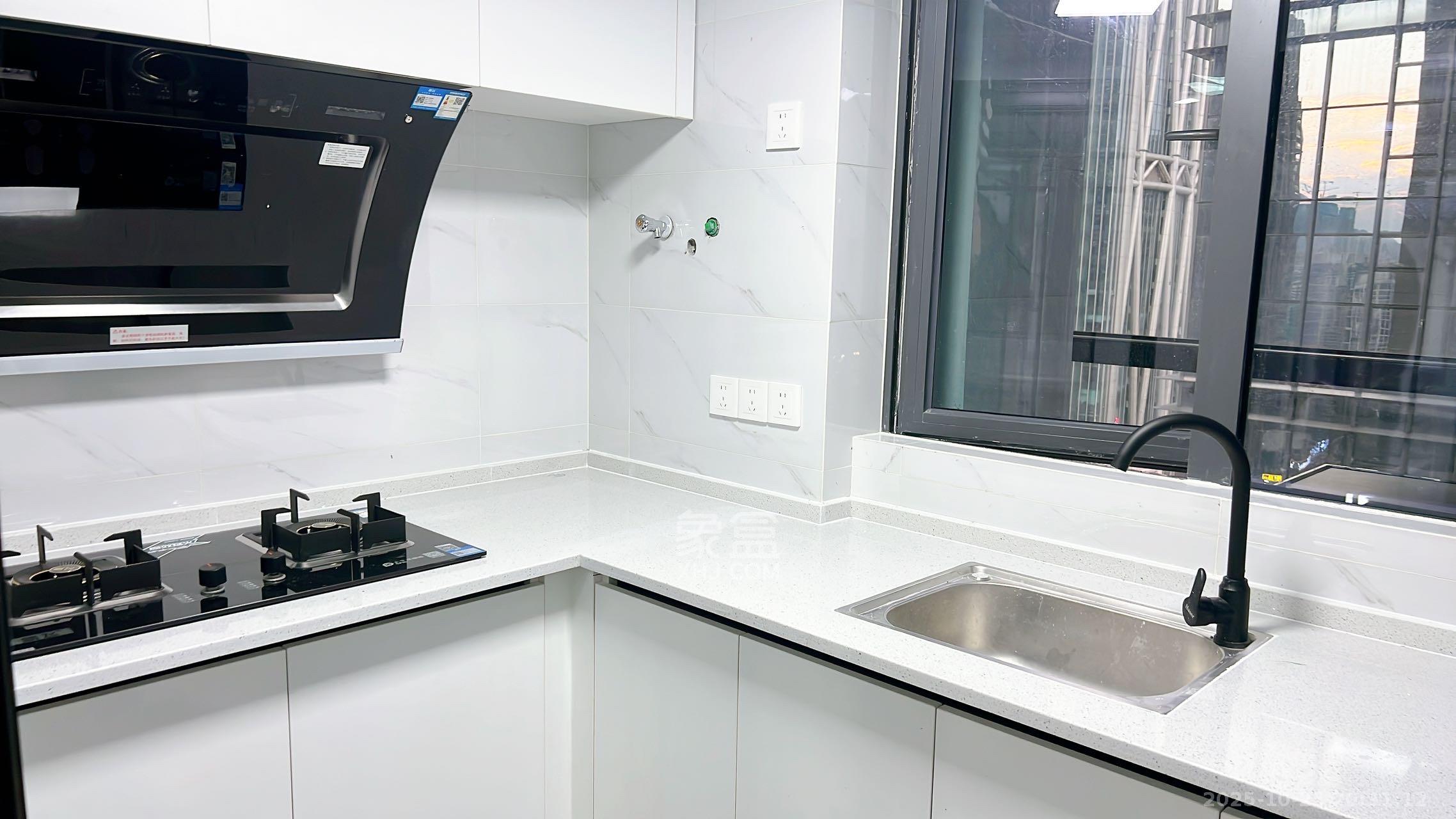 卓越中寰  3室2厅2卫    3700.0元/月室内图