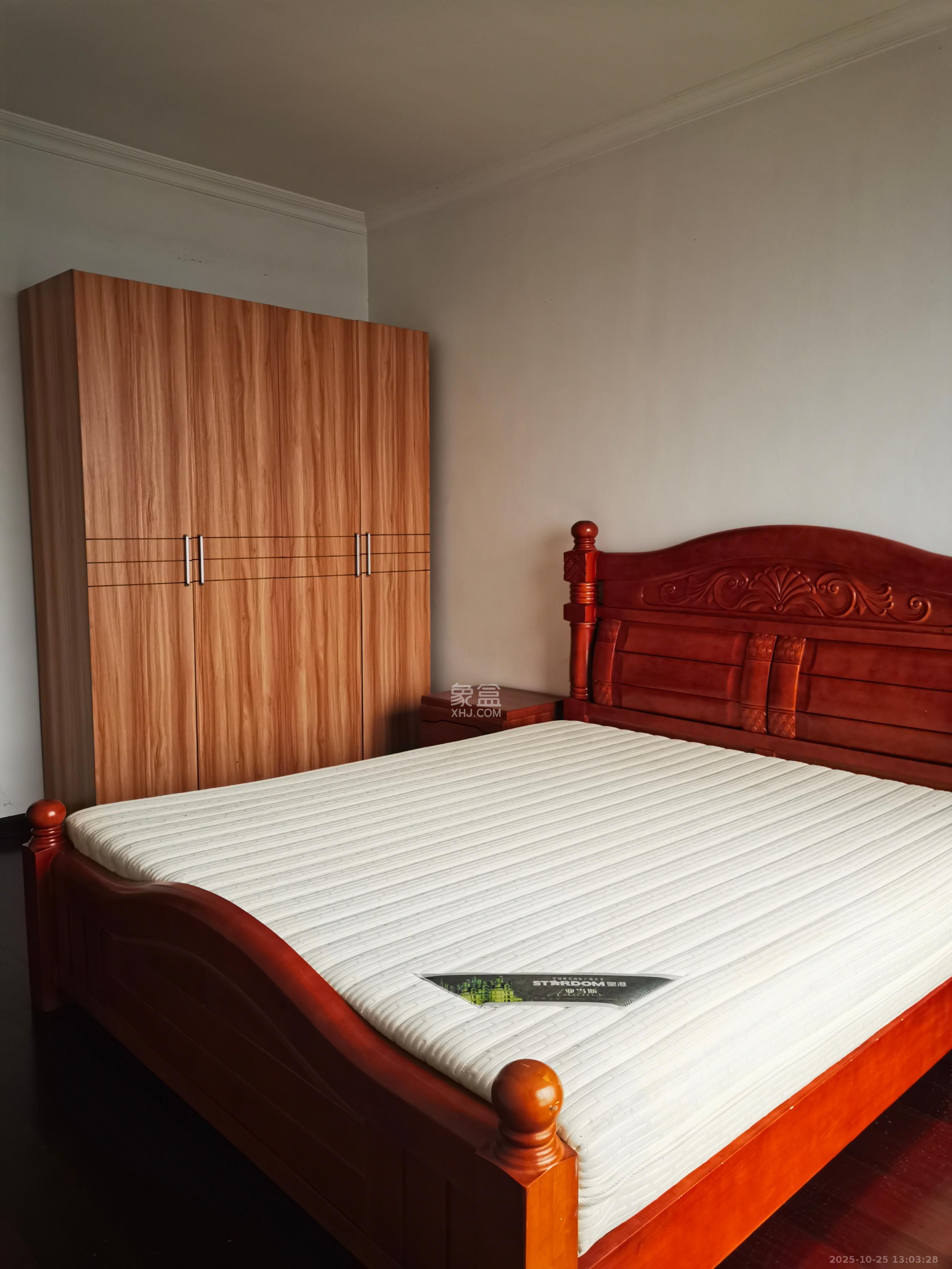 中海国际一期 4室2厅2卫 2500.0元/月 中海国际一期 4室2厅2卫 2500.0元/月室内图