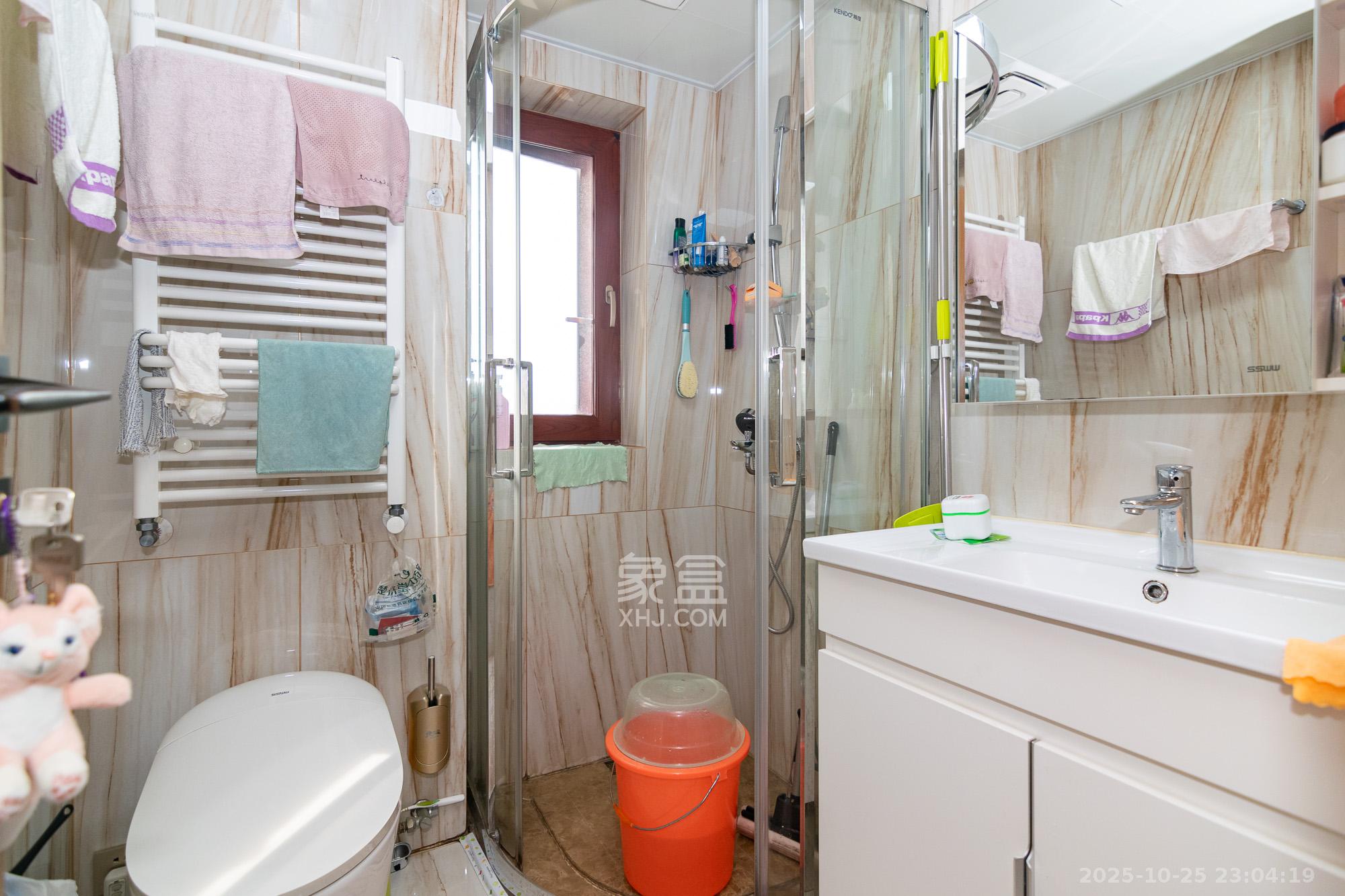 澳海澜庭  2室2厅1卫    60.0万卫生间