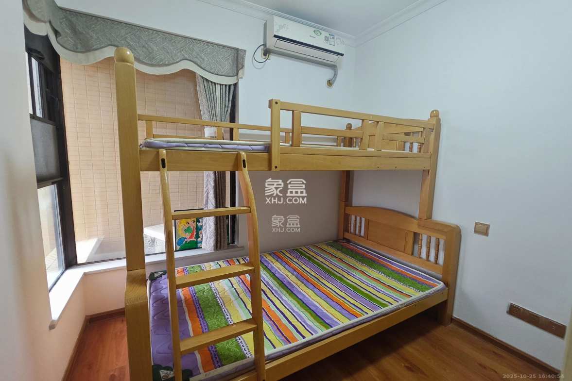 欧莱雅郡  3室2厅1卫    2200.0元/月 欧莱雅郡  3室2厅1卫    2200.0元/月室内图