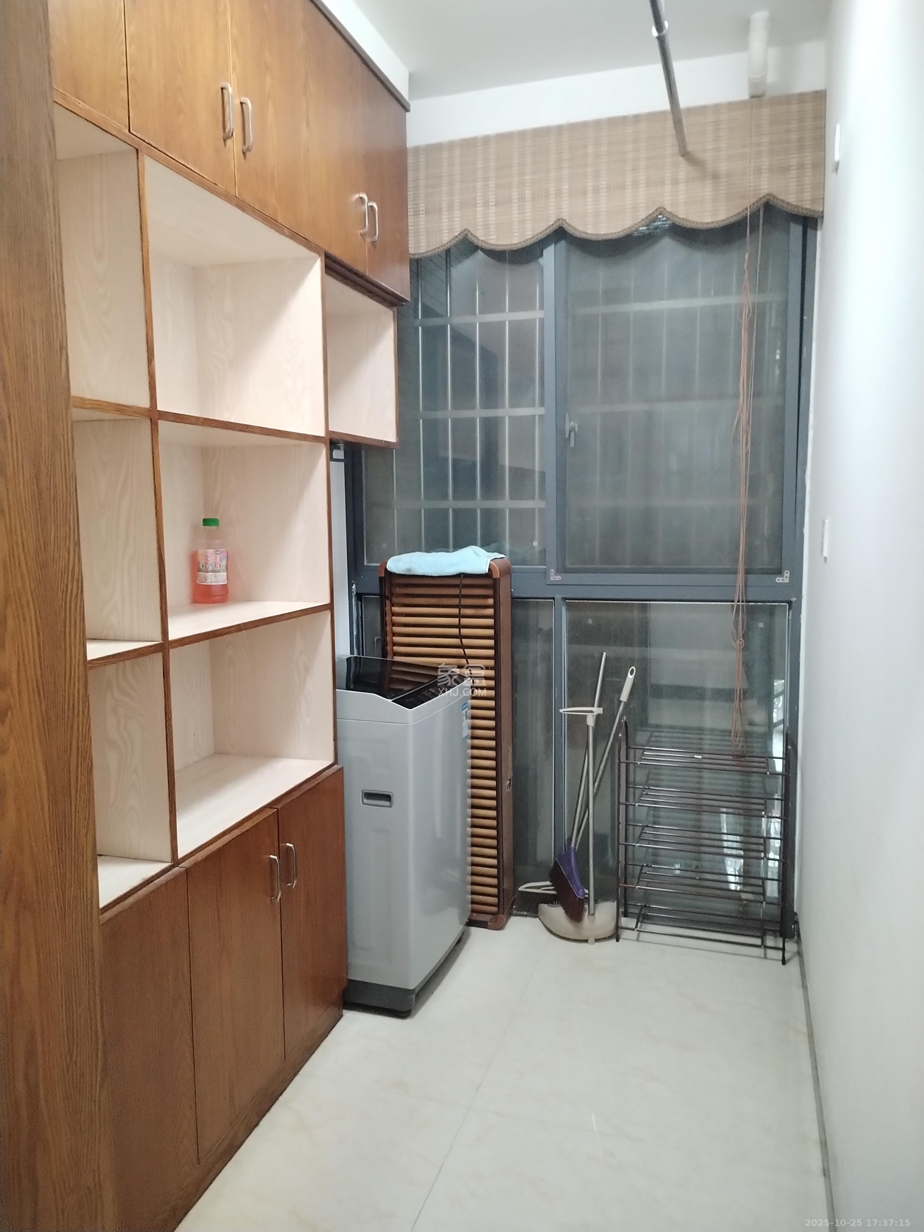中国铁建国际城二期  3室2厅1卫    1600.0元/月室内图