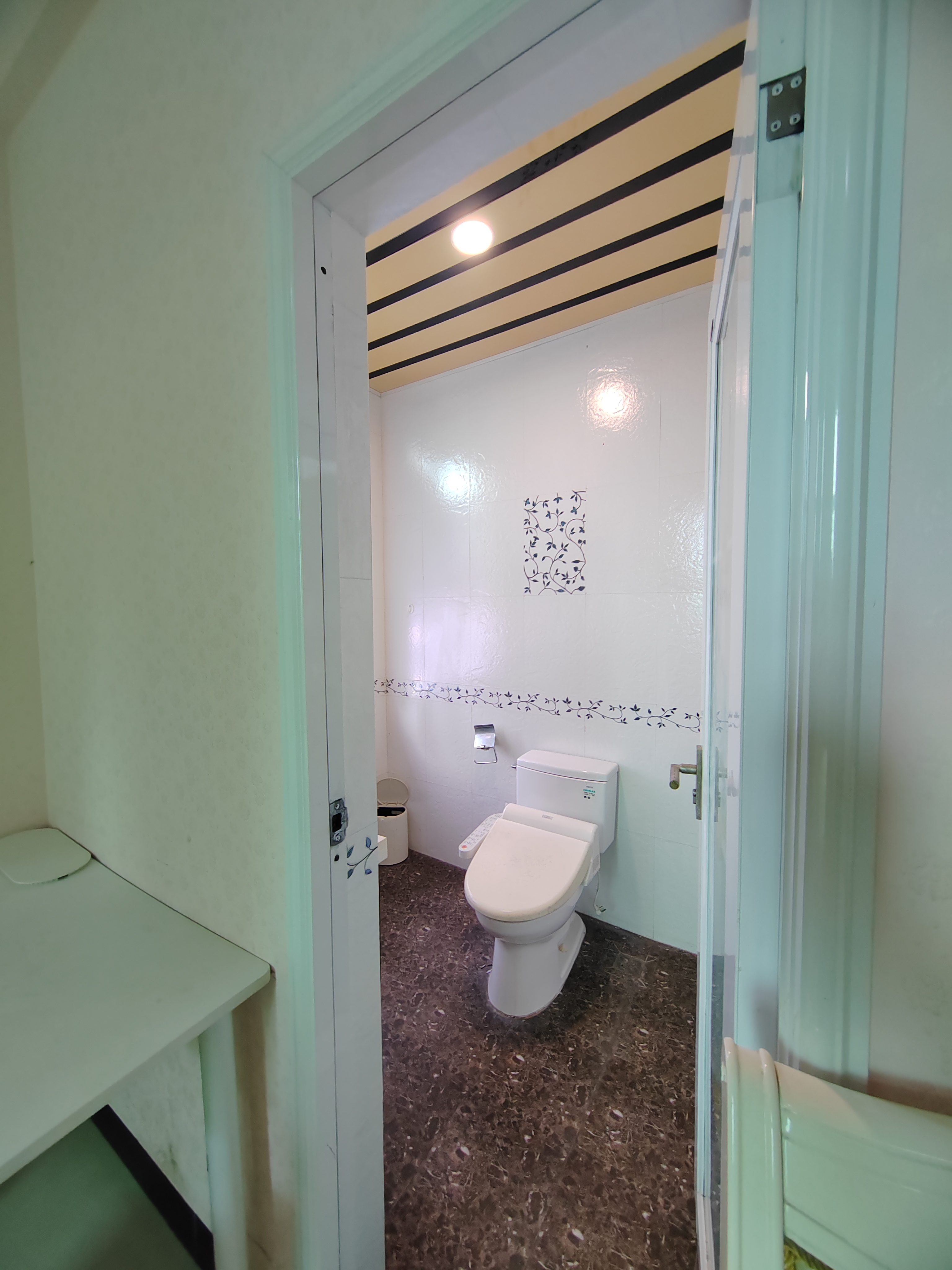 阳光巴洛克小区  4室2厅2卫    2400.0元/月室内图