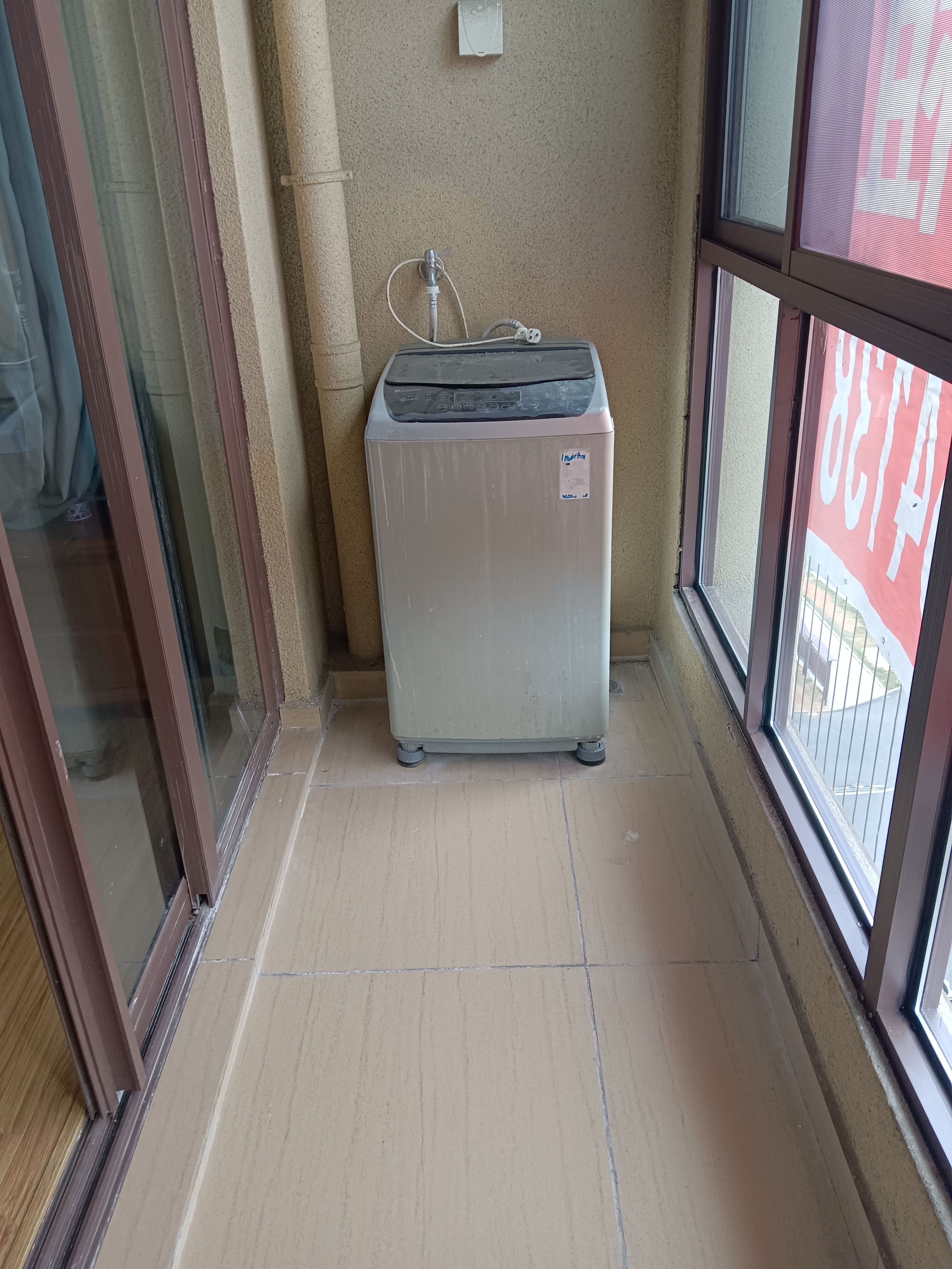 华耀碧桂园十里江湾誉峯  1室1厅1卫    1600.0元/月室内图