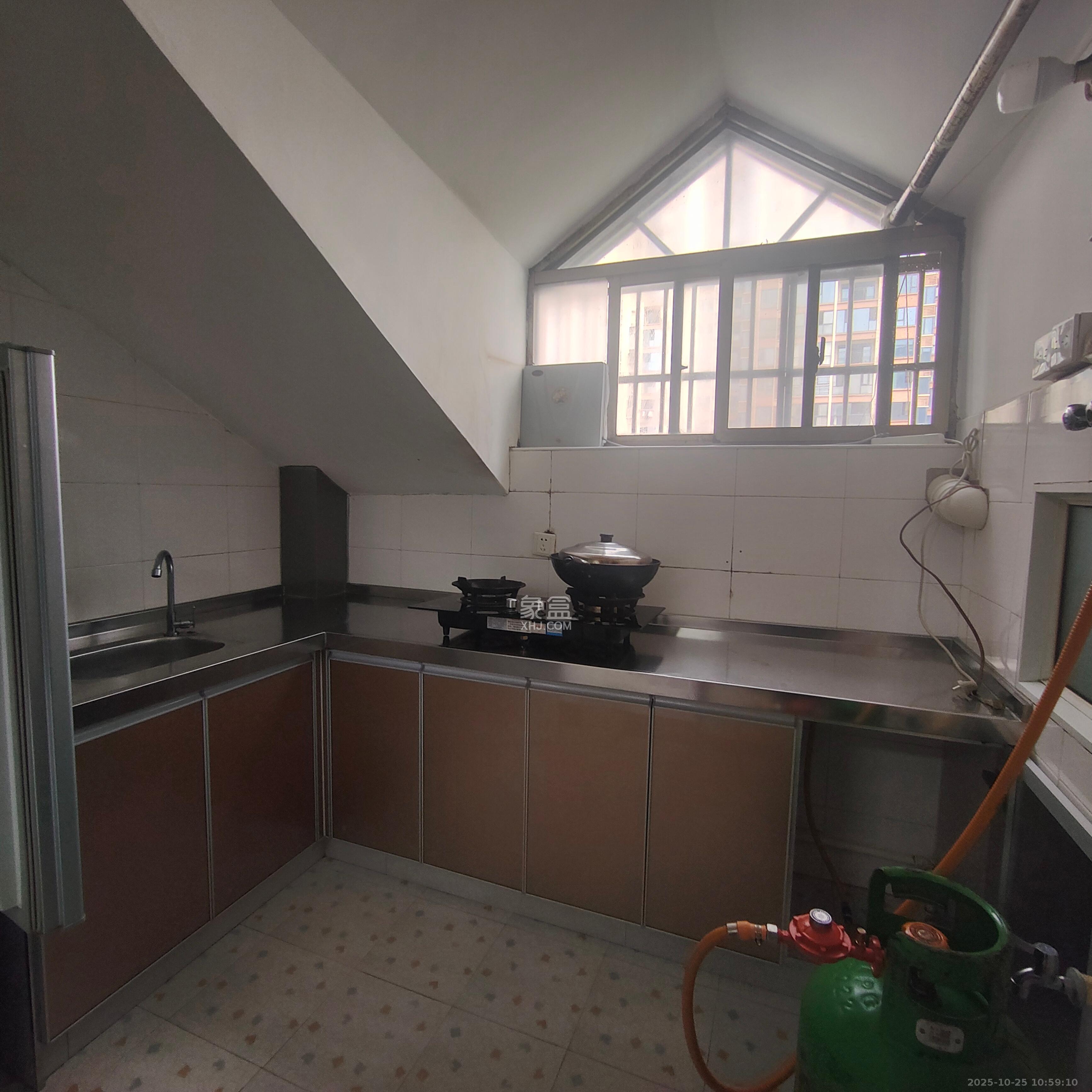 金石蓉园 3室1厅1卫 1000.0元/月 金石蓉园 3室1厅1卫 1000.0元/月室内图