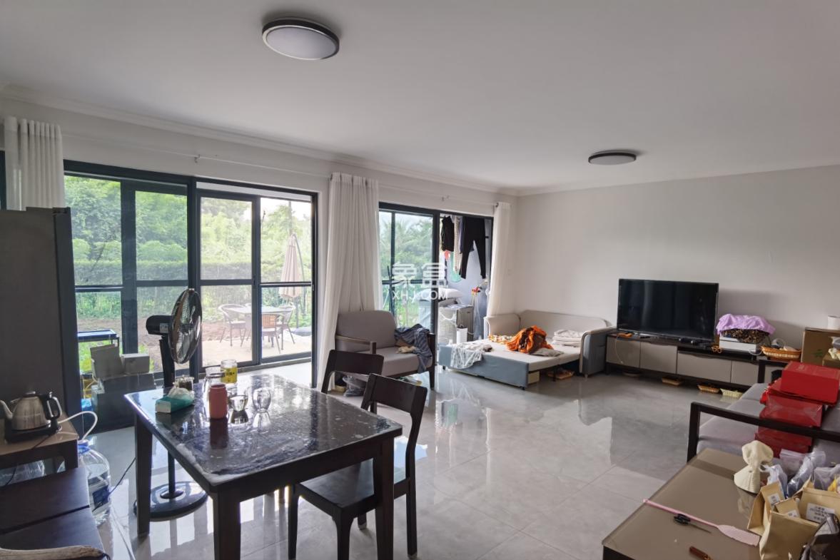 观澜湖-君悦公馆 2室1厅1卫 128.0万 观澜湖-君悦公馆 2室1厅1卫 128.0万客厅