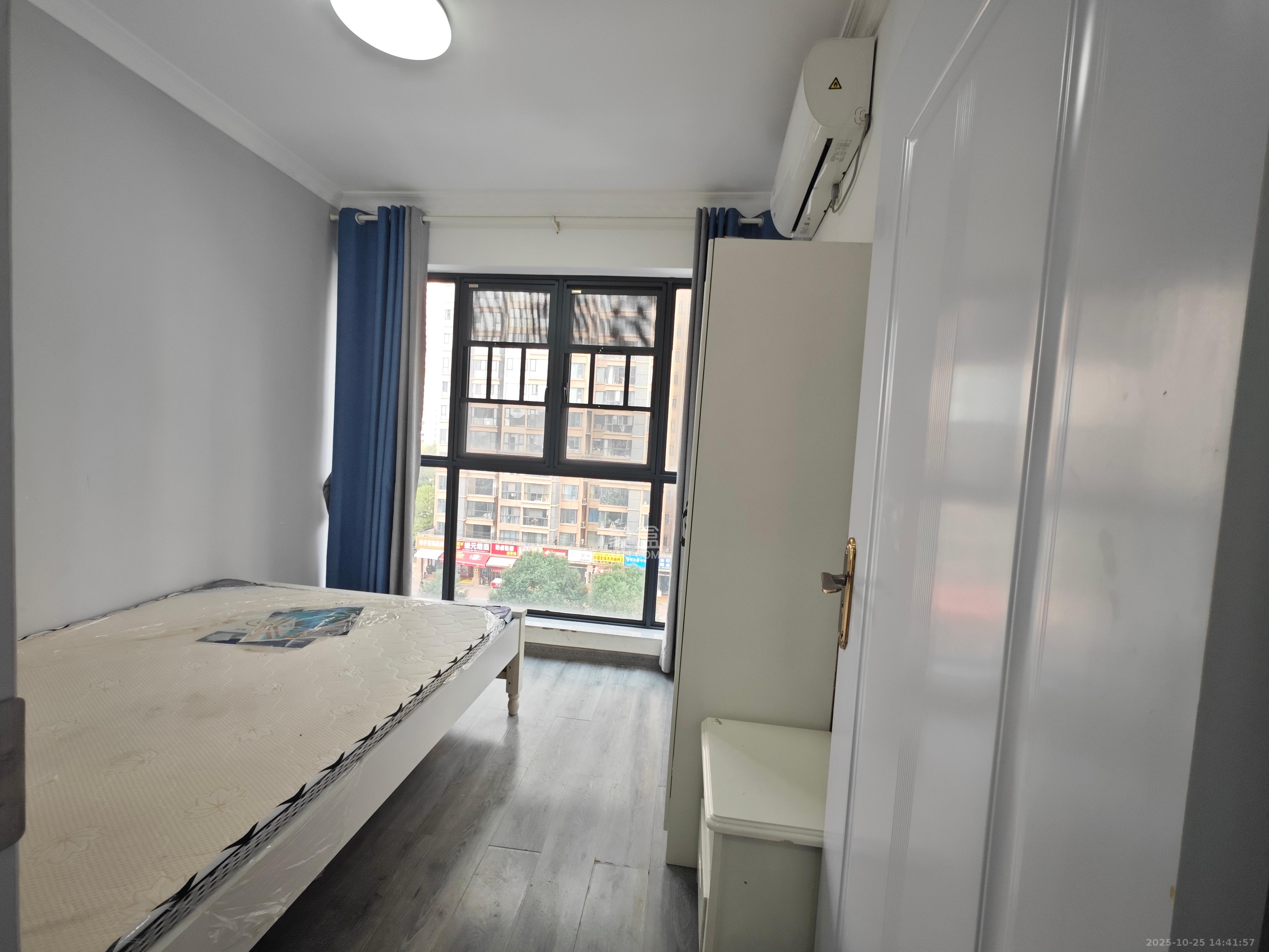 中建嘉和城  3室2厅2卫    2450.0元/月室内图