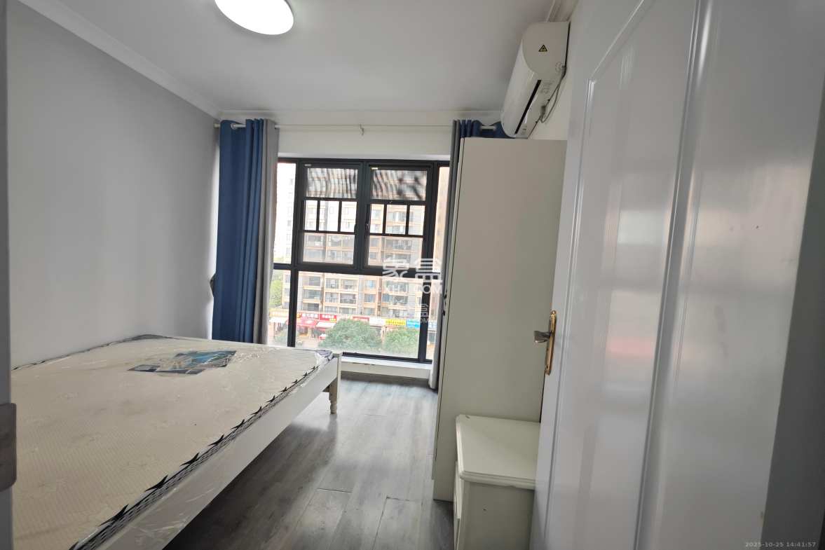 中建嘉和城  3室2厅2卫    2450.0元/月 中建嘉和城  3室2厅2卫    2450.0元/月室内图