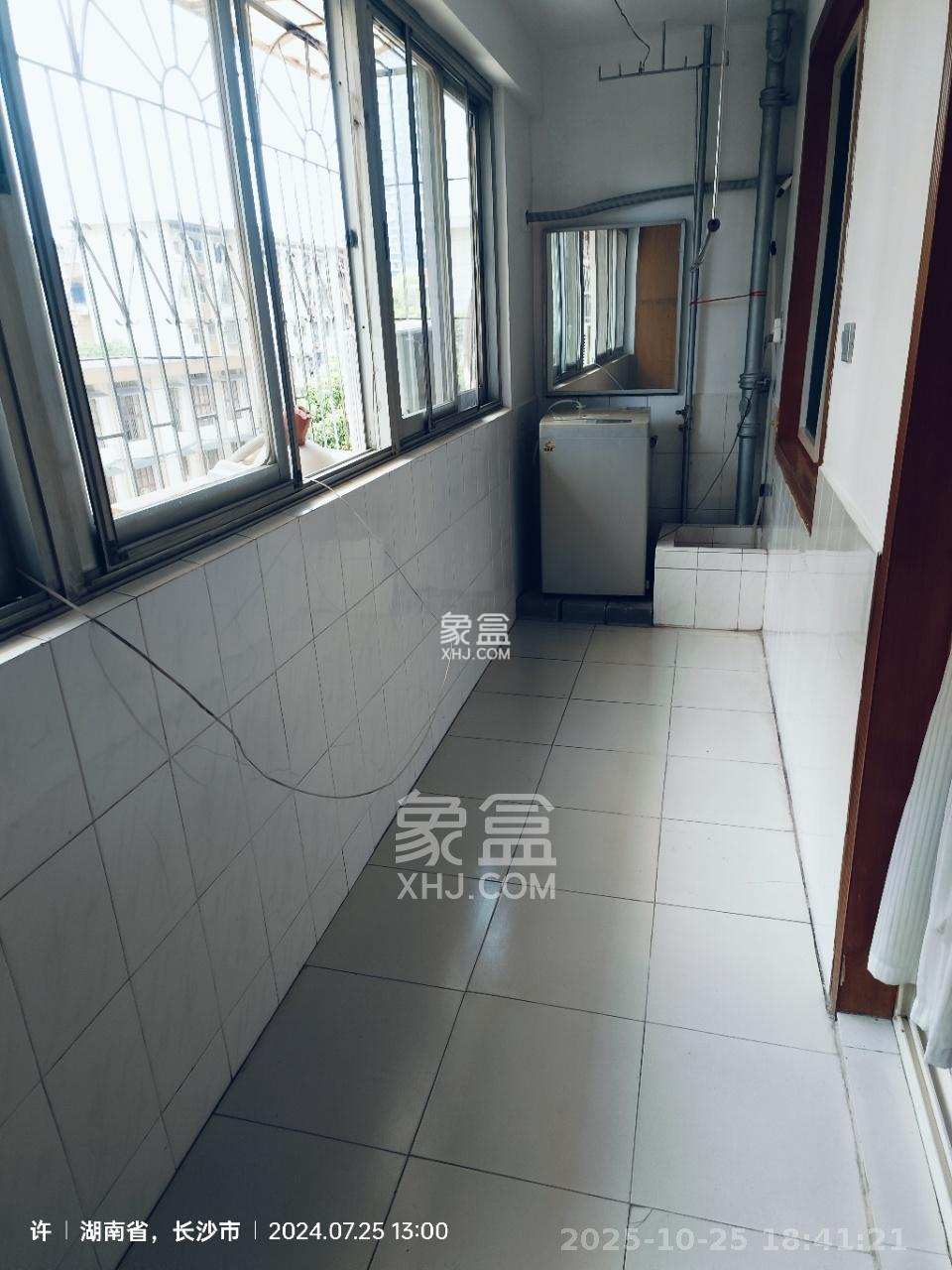 人造板厂宿舍(新河北堤1号) 3室2厅1卫 2300.0元/月 人造板厂宿舍(新河北堤1号) 3室2厅1卫 2300.0元/月室内图