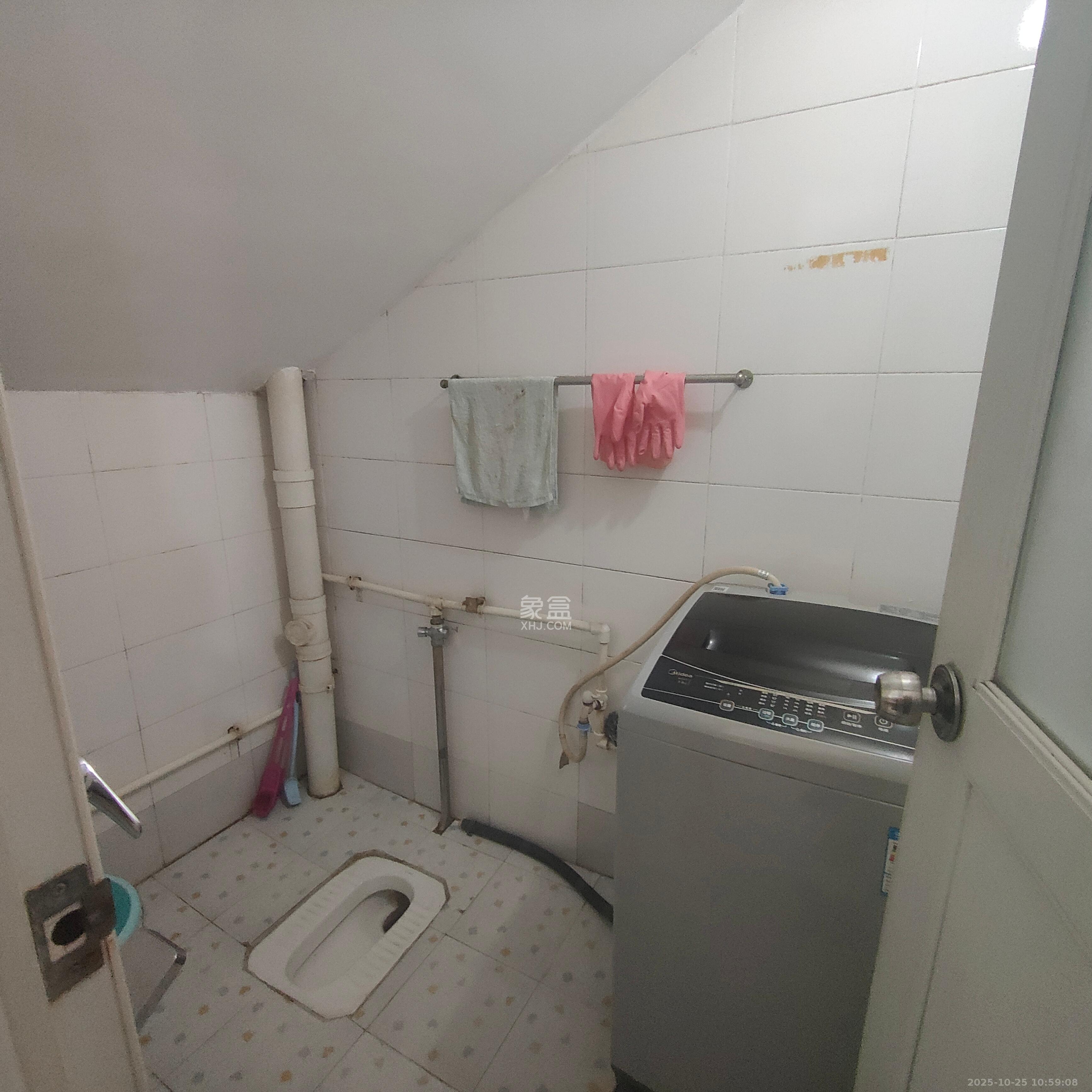 金石蓉园 3室1厅1卫 1000.0元/月 金石蓉园 3室1厅1卫 1000.0元/月室内图