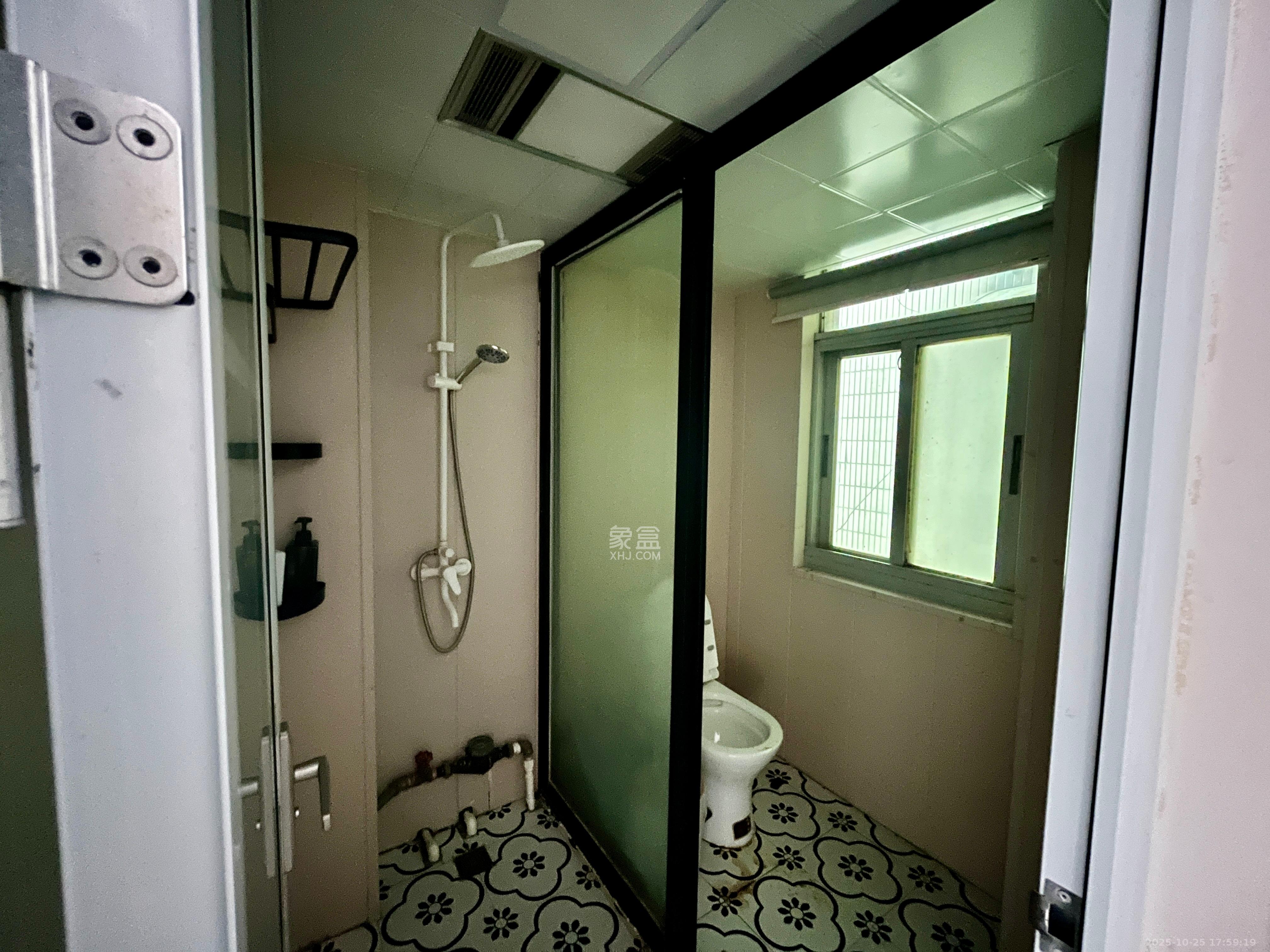 汇源大厦 1室0厅0卫 4000.0元/月 汇源大厦 1室0厅0卫 4000.0元/月室内图