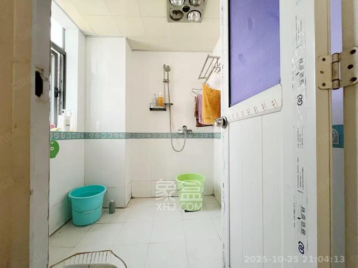 银港水晶城  3室2厅0卫    2000.0元/月室内图