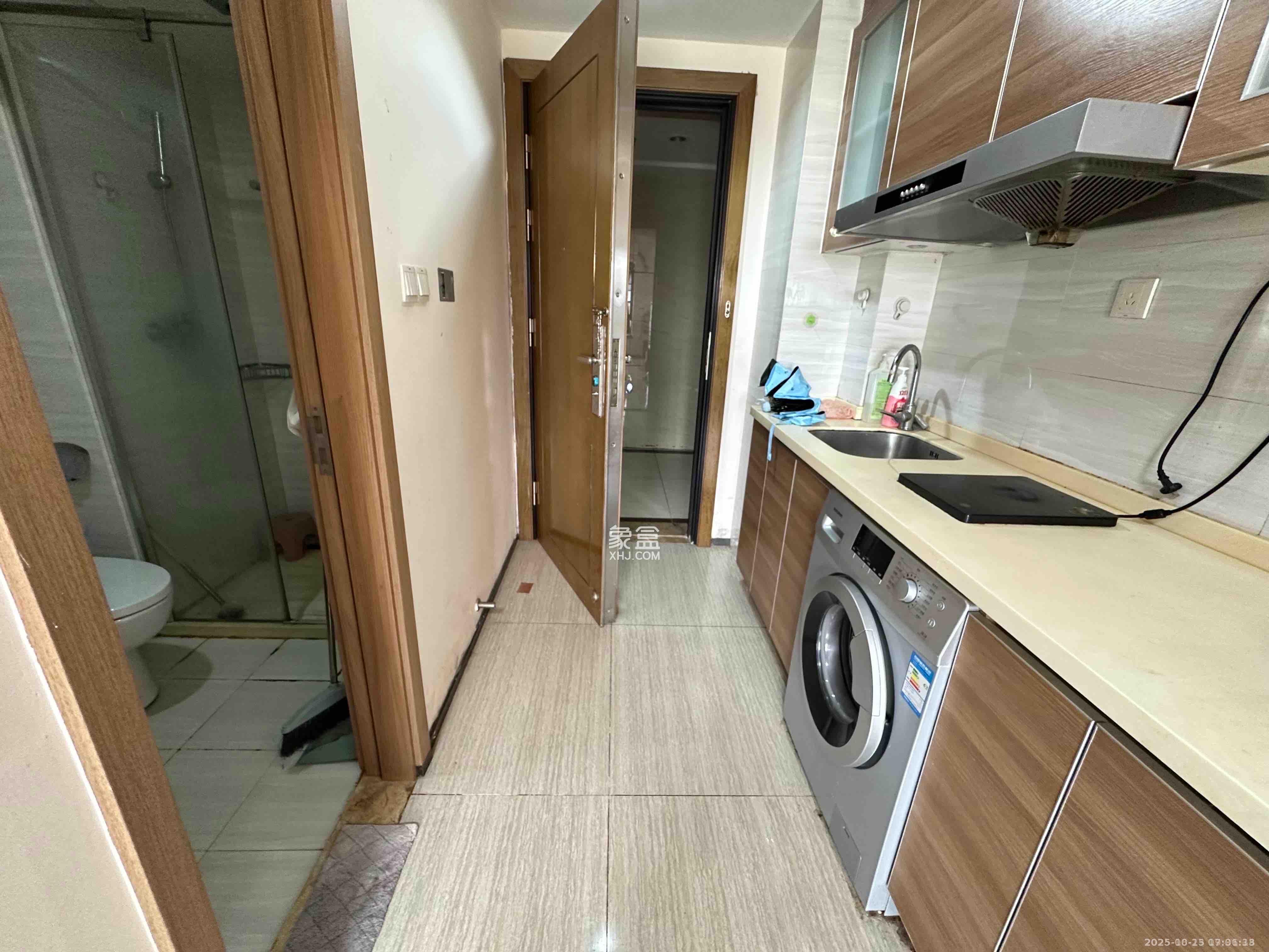 恒大国际广场  1室1厅1卫    1300.0元/月 恒大国际广场  1室1厅1卫    1300.0元/月室内图