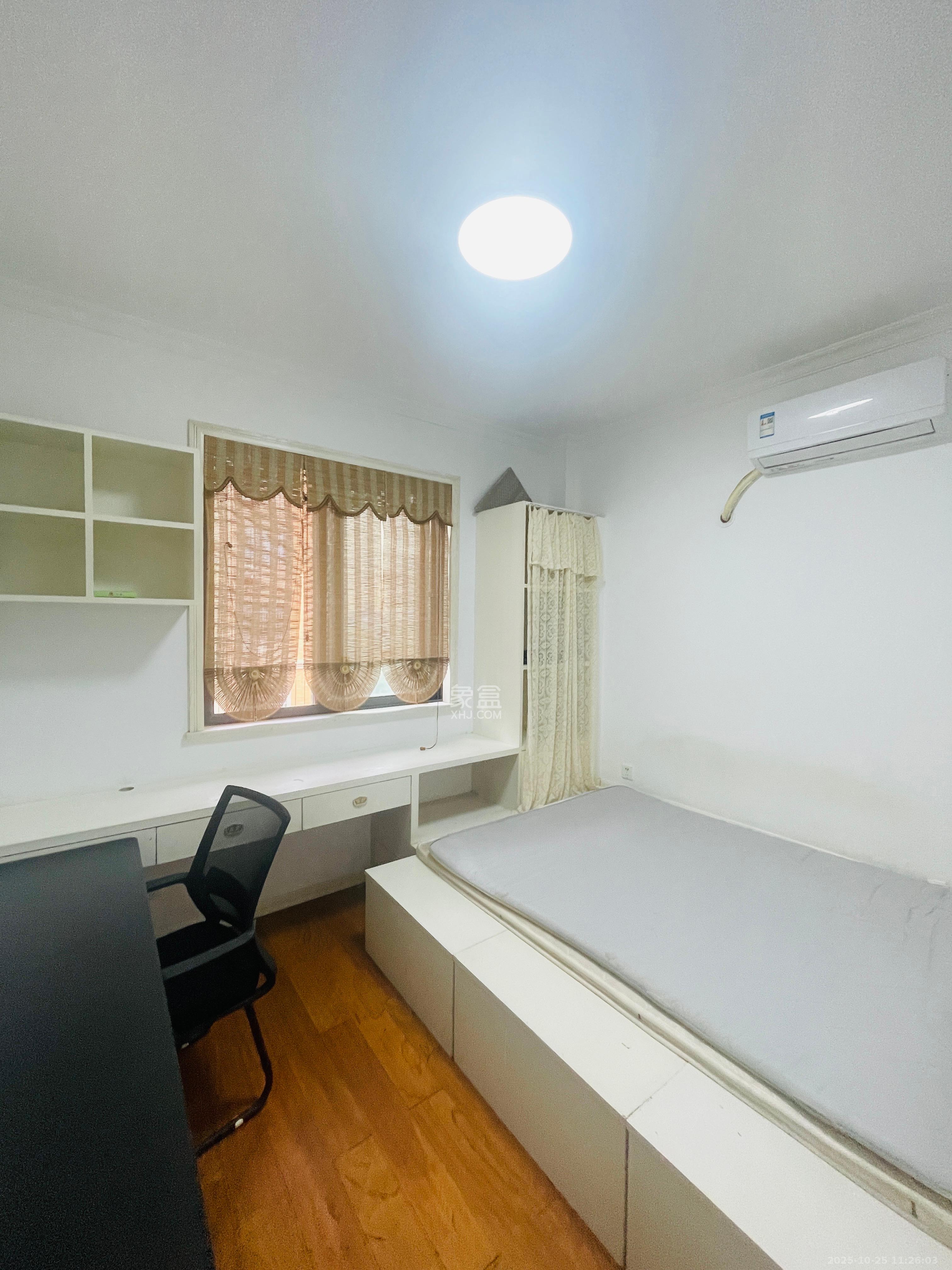 澳海澜庭  3室2厅1卫    1600.0元/月室内图