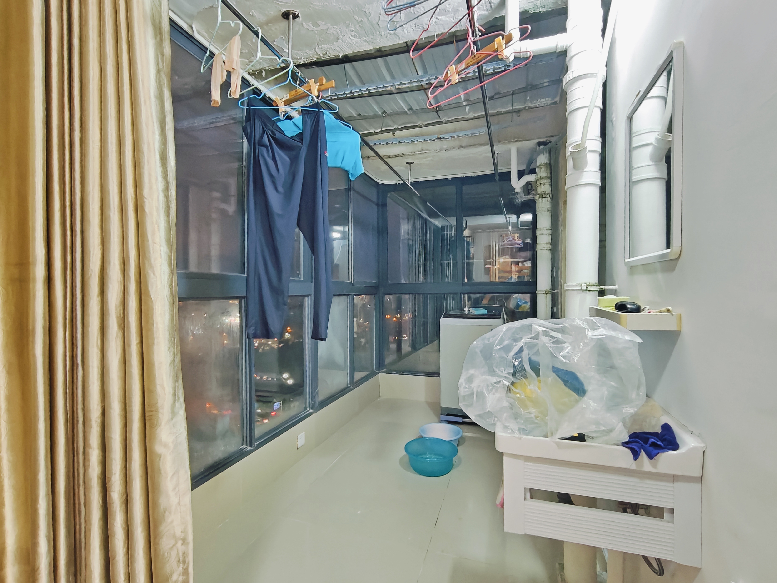 新城吾悦广场  1室1厅1卫    2000.0元/月室内图