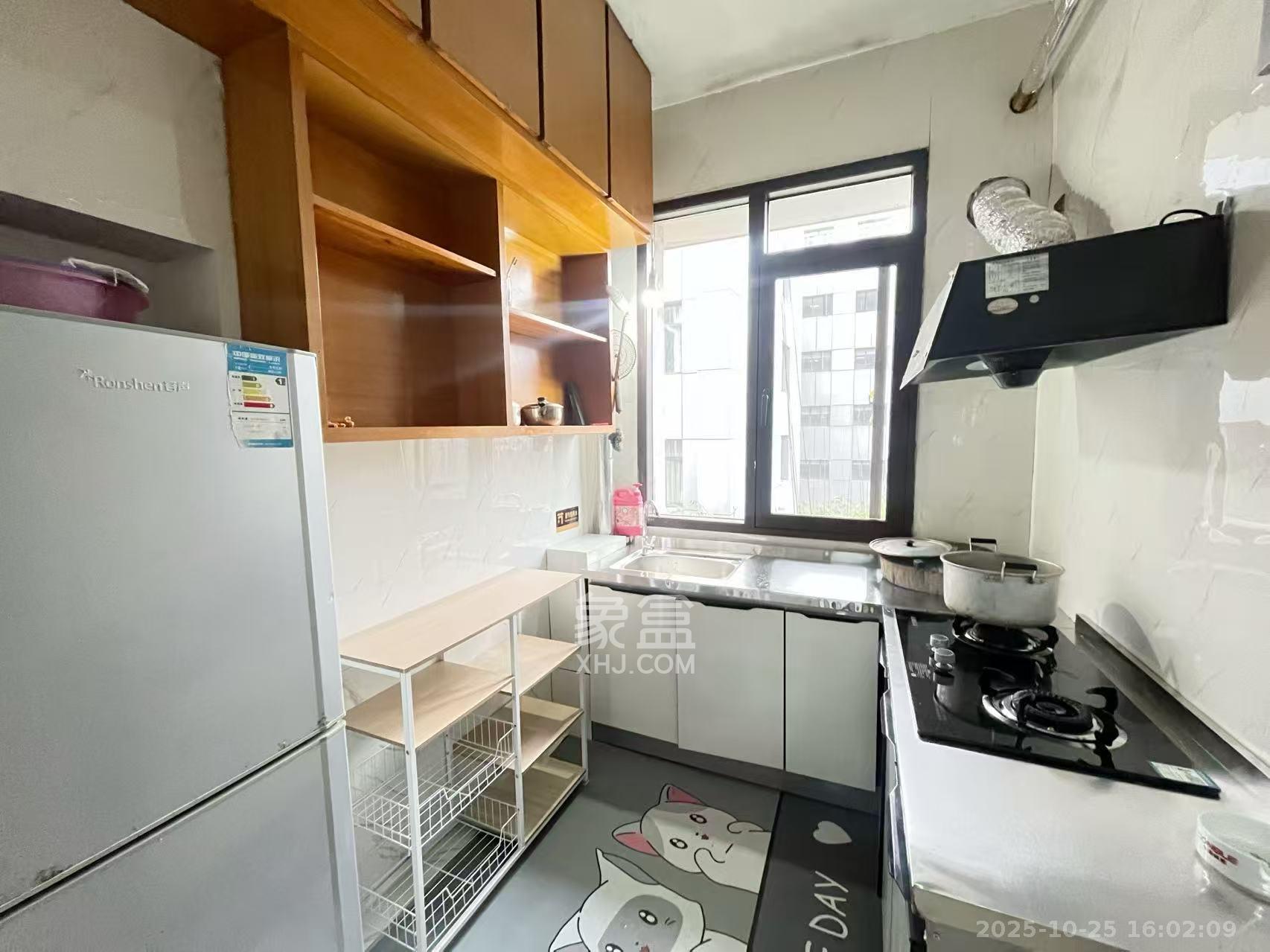 湖南警察学院白云路宿舍区  2室2厅1卫    1900.0元/月 湖南警察学院白云路宿舍区  2室2厅1卫    1900.0元/月室内图