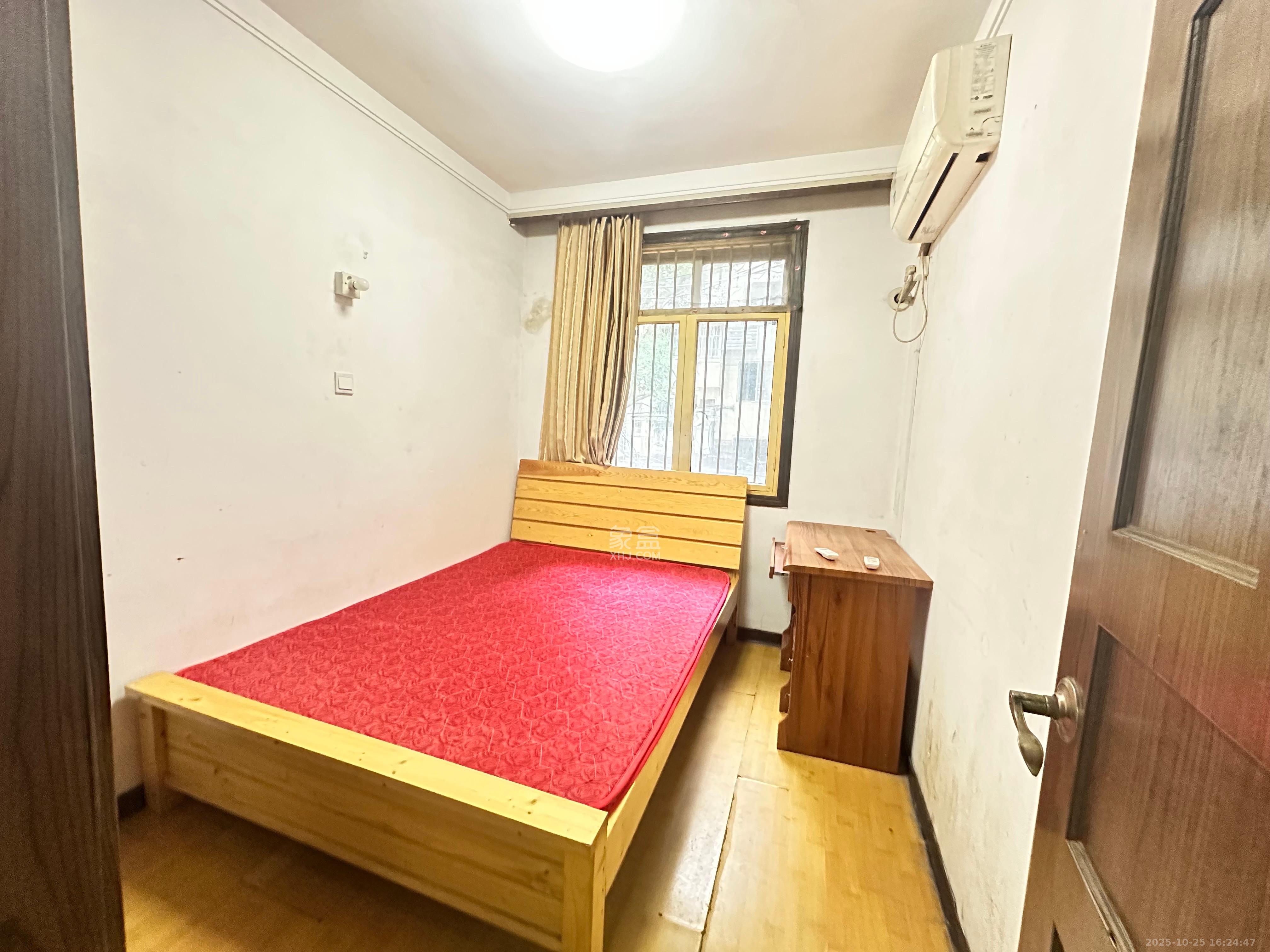 油铺街社区人造板厂宿舍  2室1厅1卫    1700.0元/月室内图