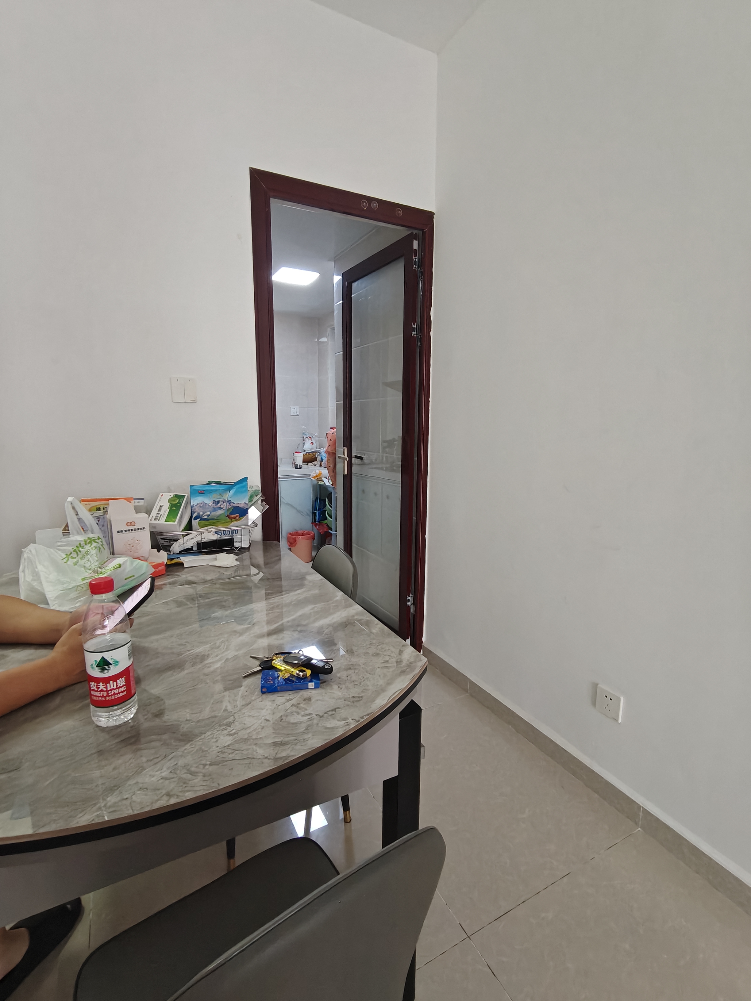 坡巷雅苑  3室2厅1卫    2500.0元/月室内图