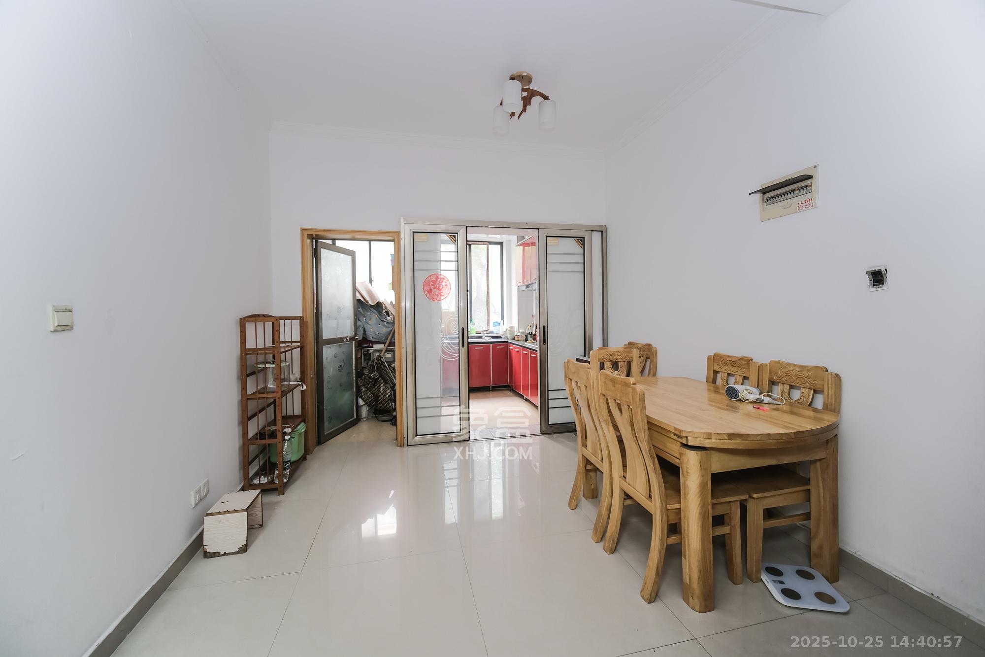 圆梦完美生活 3室2厅1卫 50.0万 圆梦完美生活 3室2厅1卫 50.0万客厅