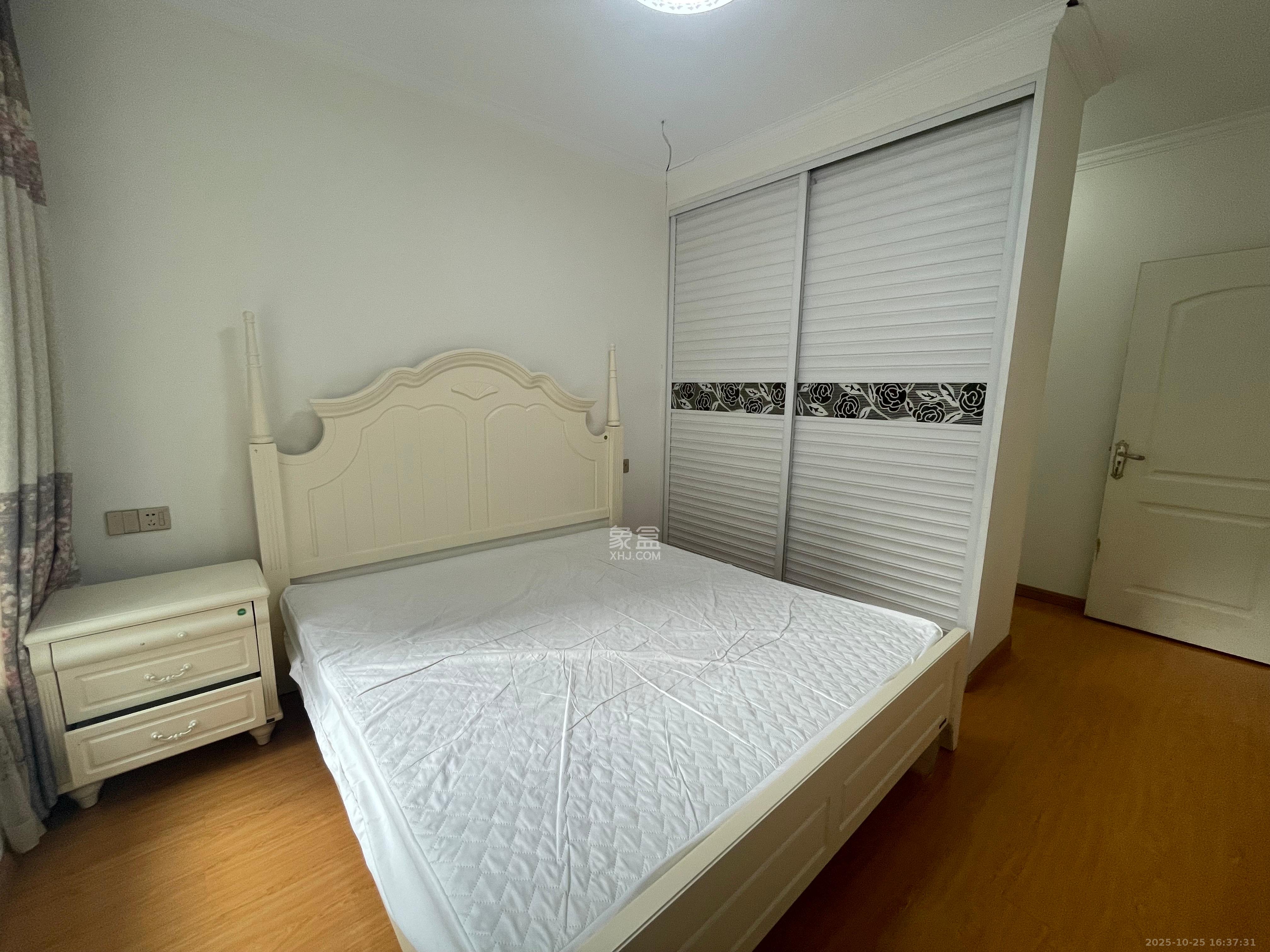 中建芙蓉嘉苑  3室2厅1卫    2100.0元/月 中建芙蓉嘉苑  3室2厅1卫    2100.0元/月室内图