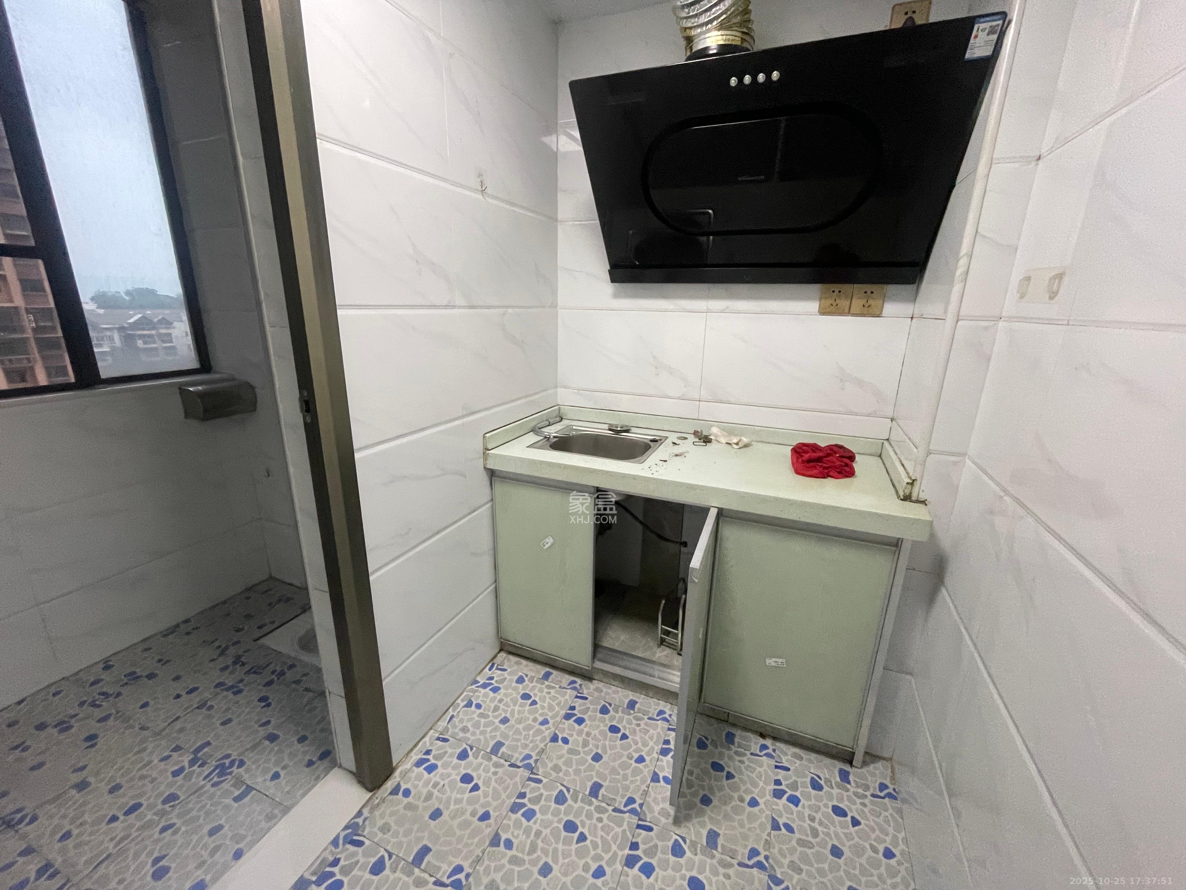 岳华新苑  1室1厅1卫    1200.0元/月室内图