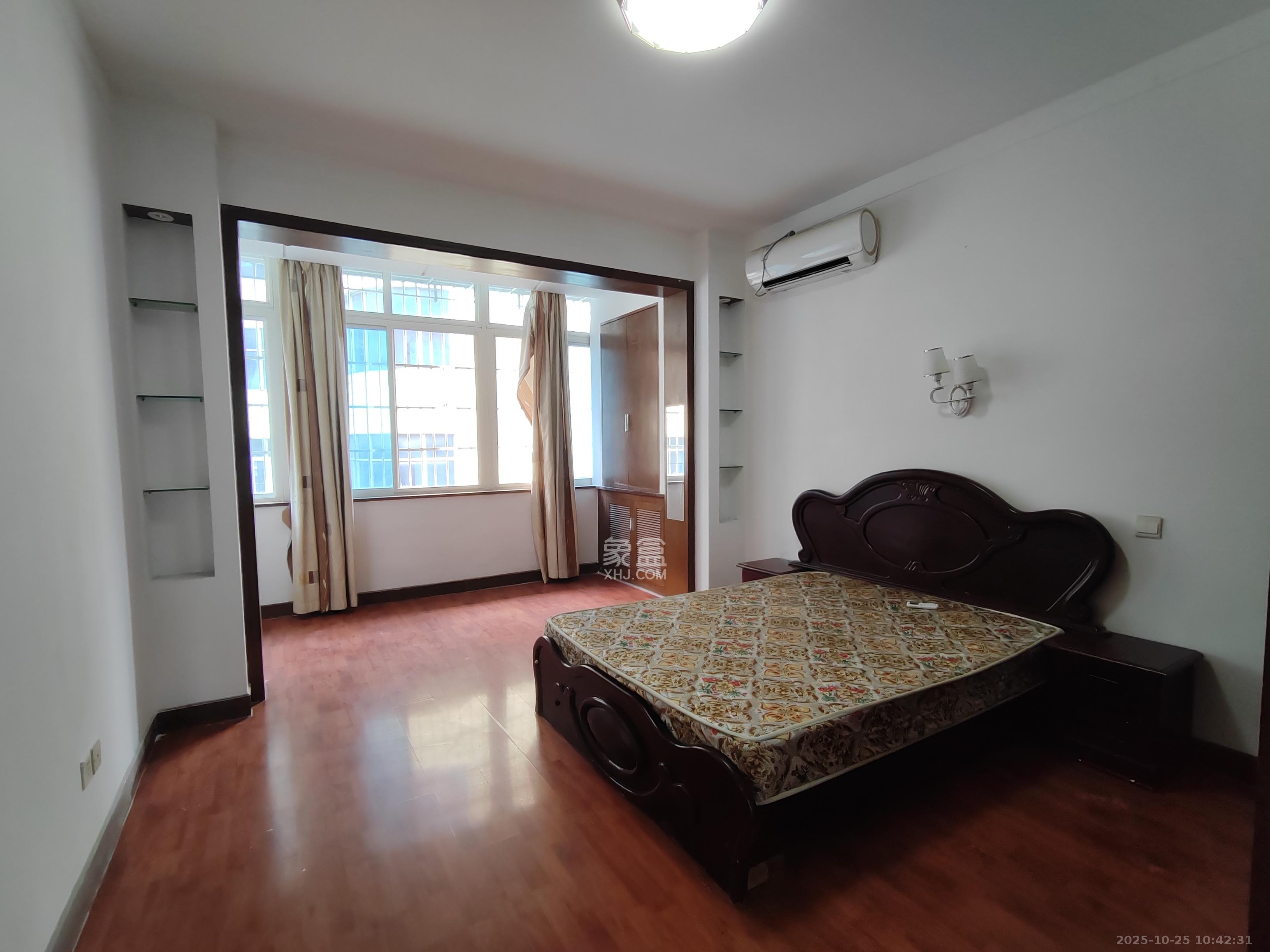 广电南院宿舍  3室1厅1卫    2100.0元/月室内图