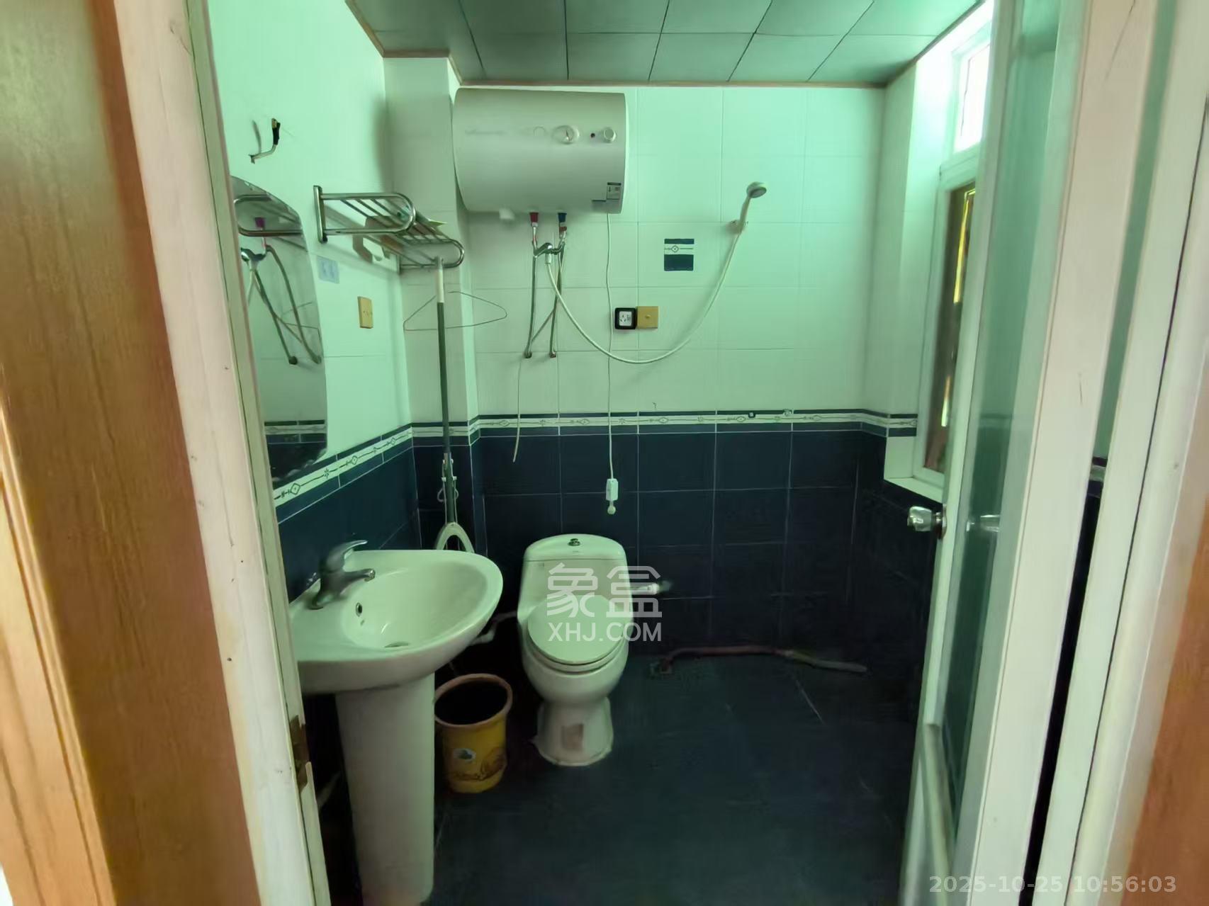 咸嘉新村嘉旺苑  3室2厅2卫    1900.0元/月 咸嘉新村嘉旺苑  3室2厅2卫    1900.0元/月室内图