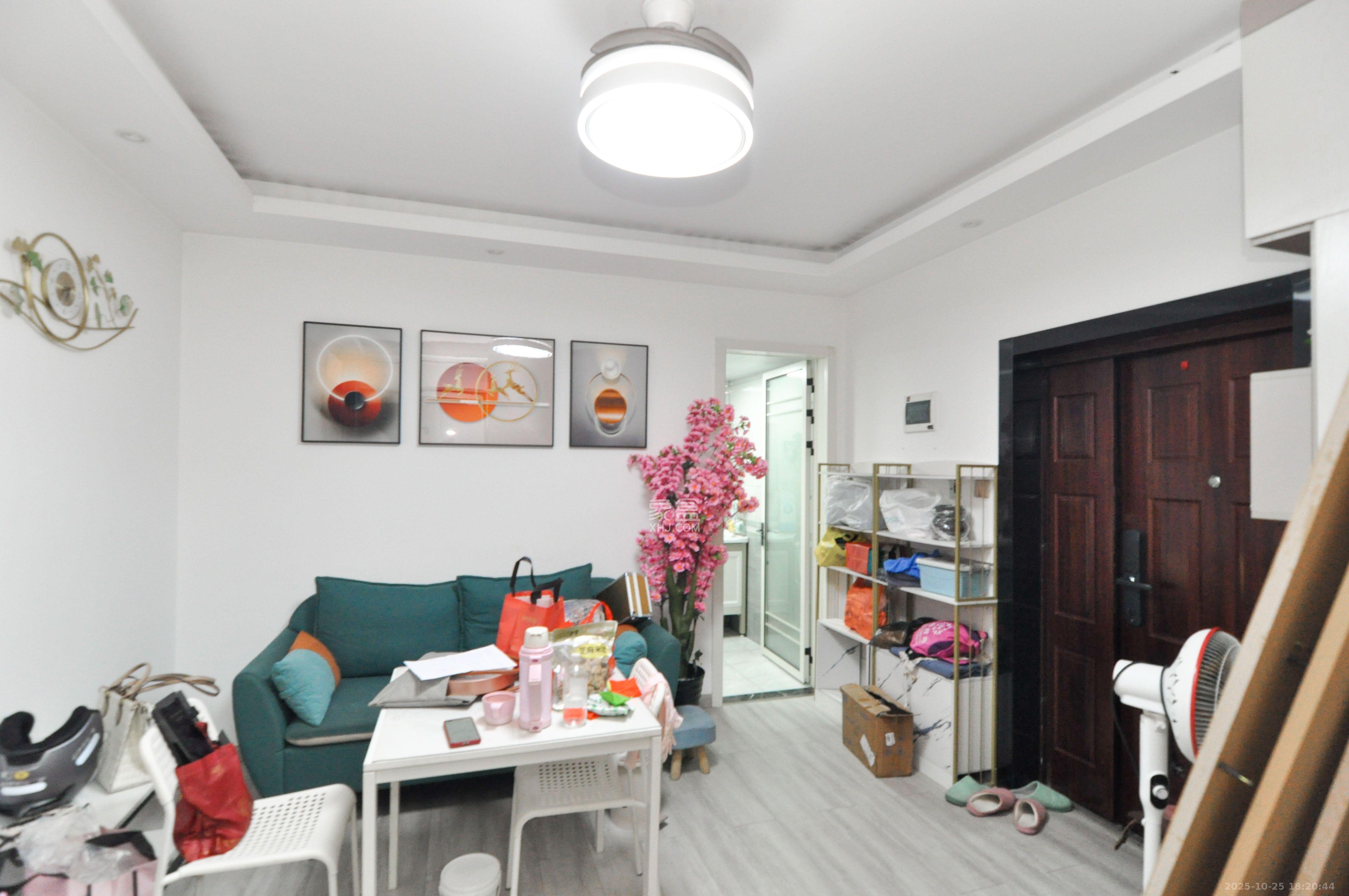 共和世家  1室1厅1卫    2500.0元/月室内图