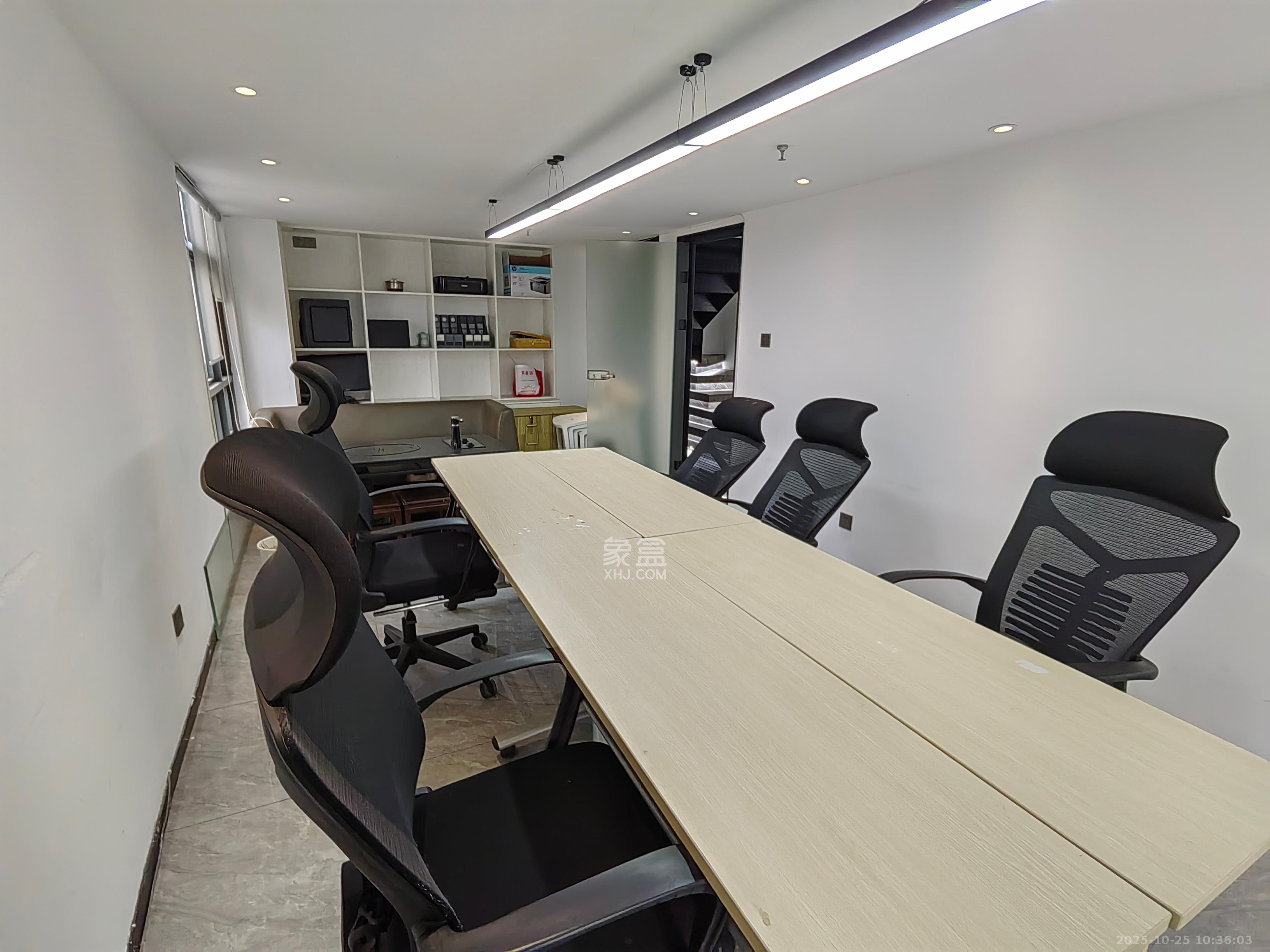 恒大御景半岛锦绣苑  4室1厅2卫    2700.0元/月室内图