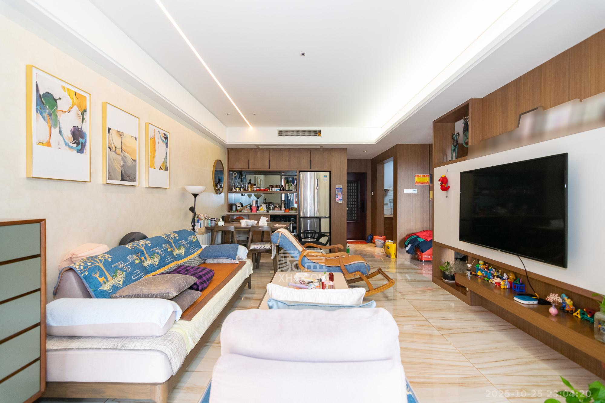 澳海澜庭  2室2厅1卫    60.0万客厅