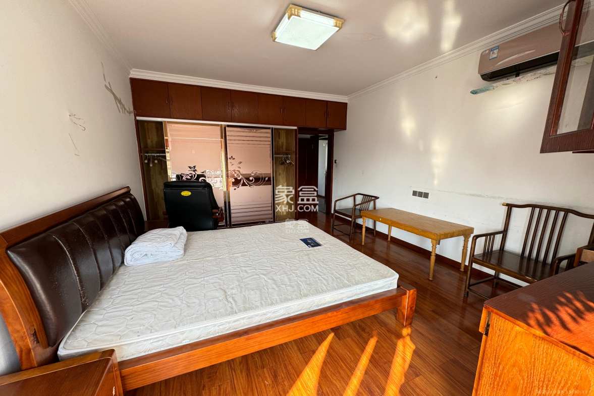 美林银谷  3室2厅2卫    3000.0元/月 美林银谷  3室2厅2卫    3000.0元/月室内图