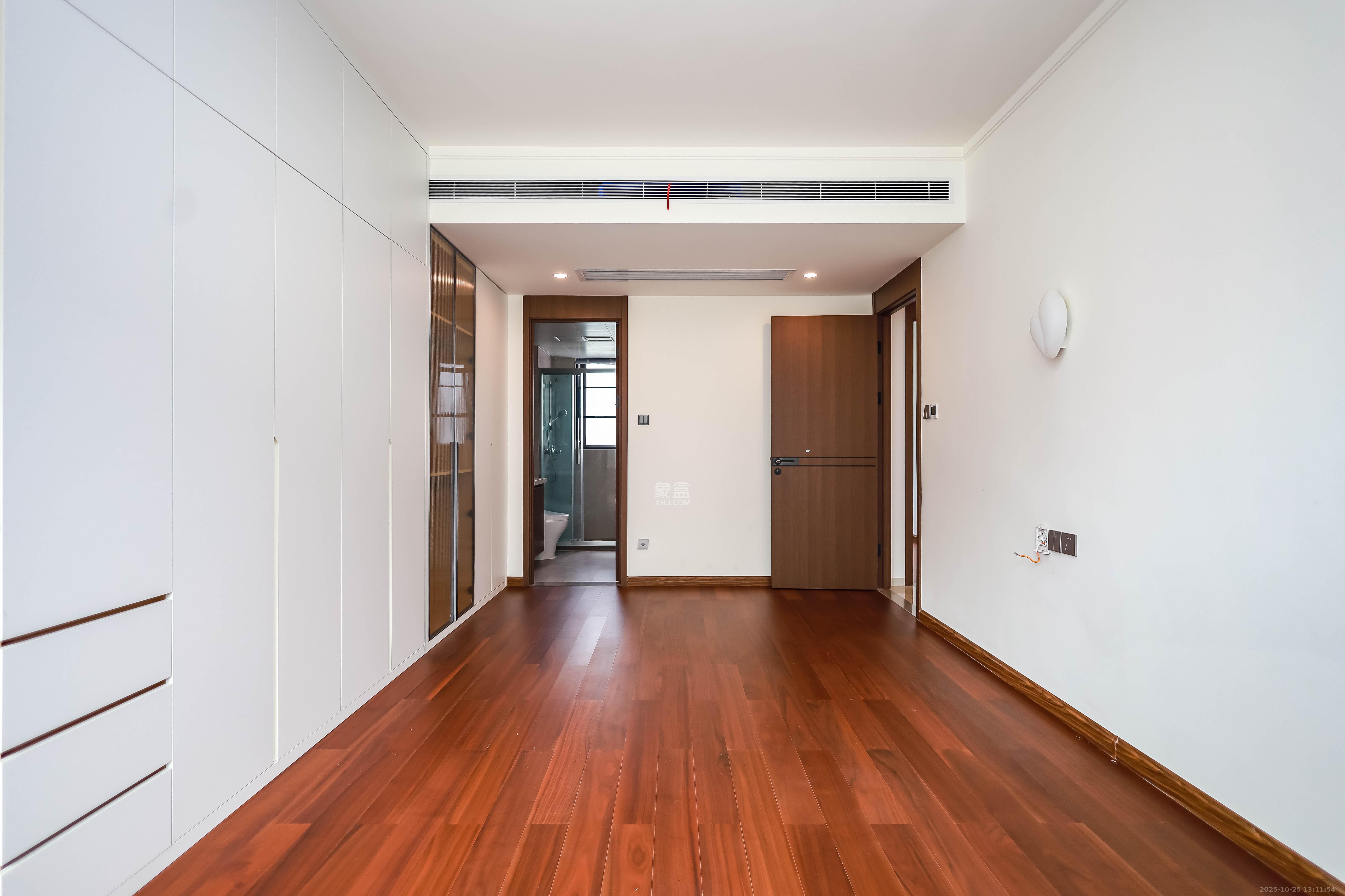 招商雍山湖 4室2厅2卫 238.0万 招商雍山湖 4室2厅2卫 238.0万卧室