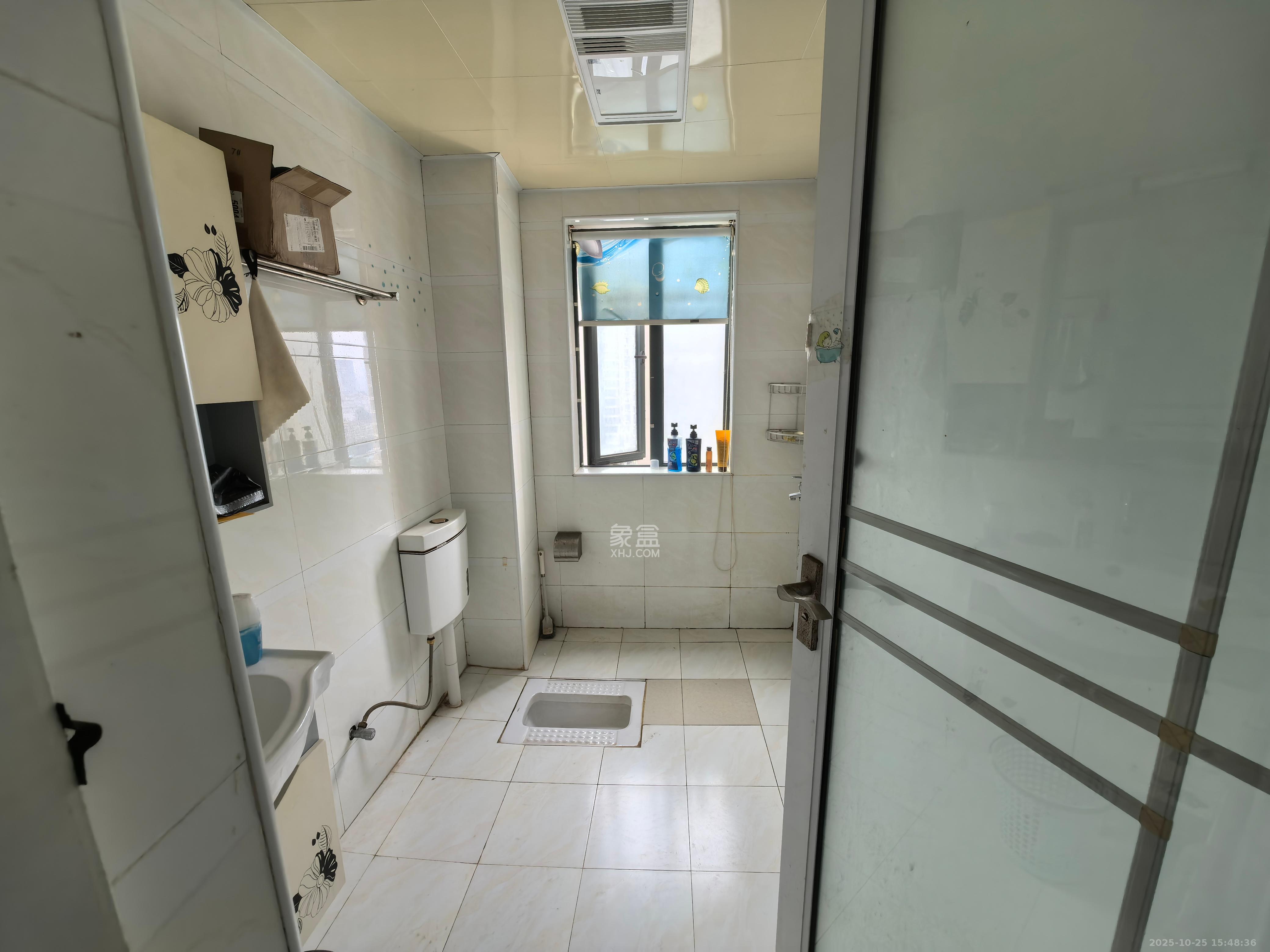 凯轩云顶  2室1厅1卫    2400.0元/月 凯轩云顶  2室1厅1卫    2400.0元/月室内图