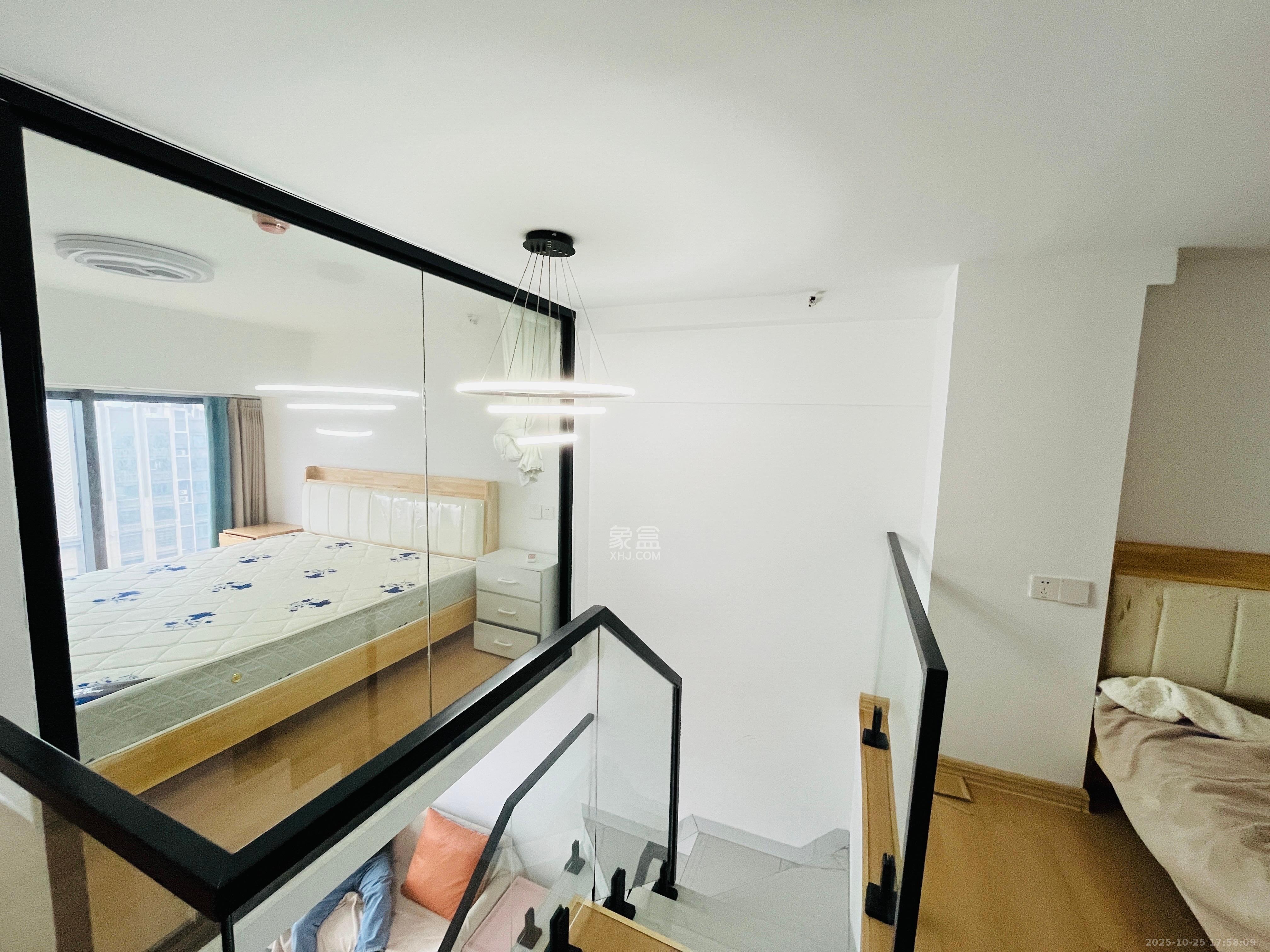 龙湖铂金岛  1室0厅0卫    2100.0元/月室内图