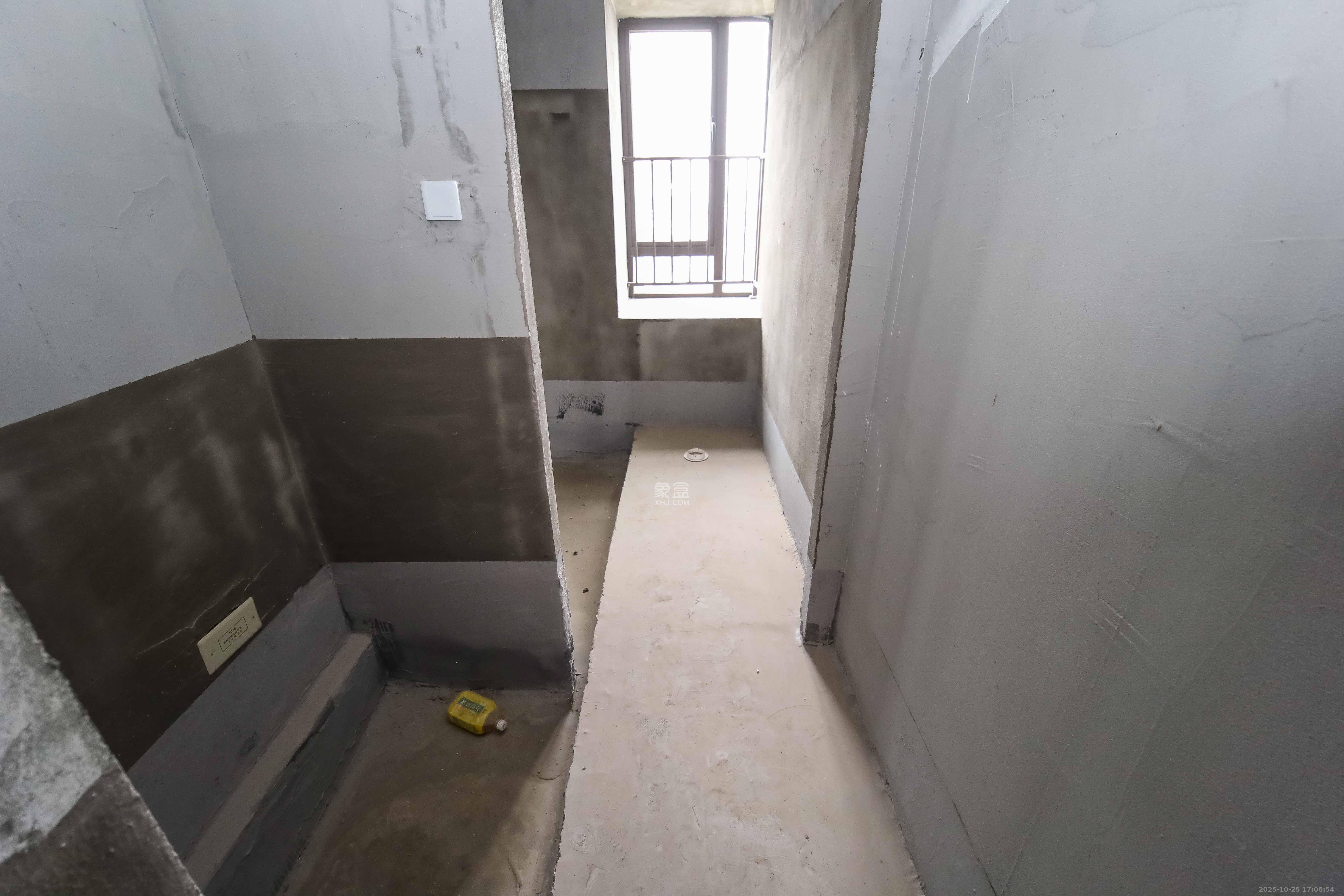 德奥悦东方  4室2厅2卫    158.0万卫生间