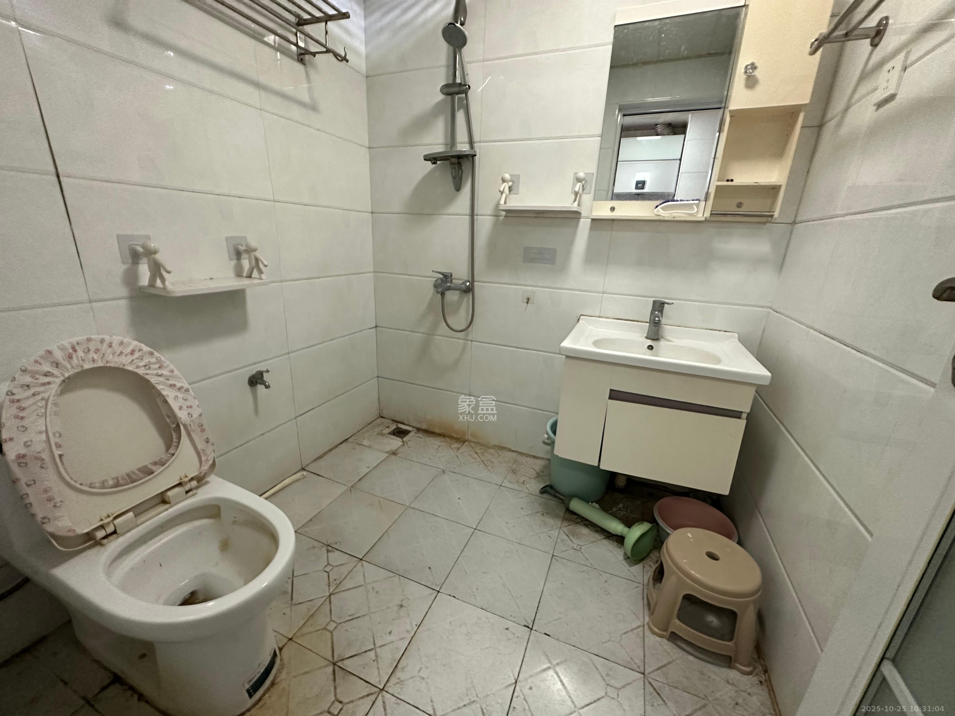 钰龙天下二期(钰龙佳园)  1室0厅1卫    1000.0元/月 钰龙天下二期(钰龙佳园)  1室0厅1卫    1000.0元/月室内图