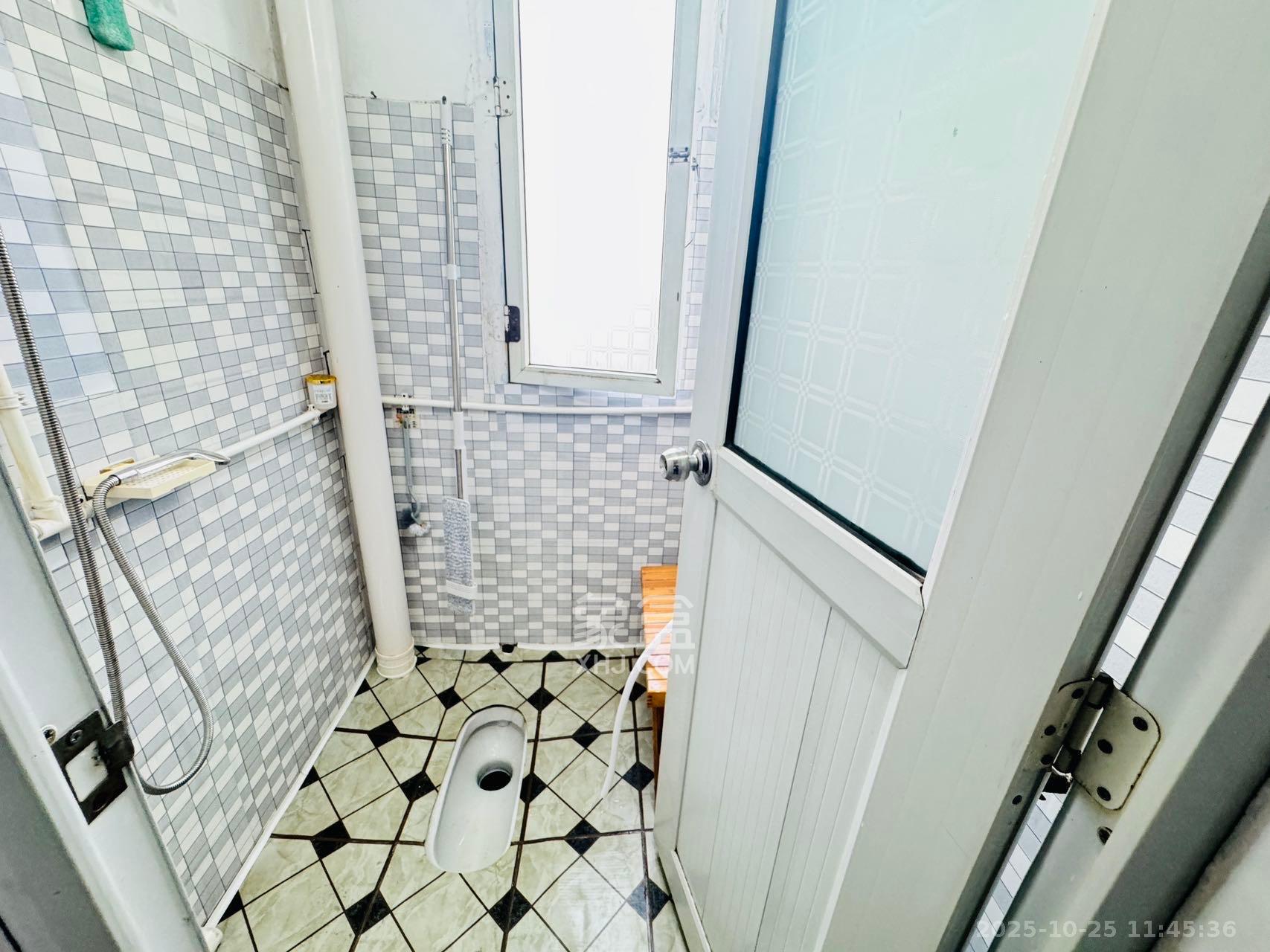 长坡社区 1室1厅1卫 1300.0元/月 长坡社区 1室1厅1卫 1300.0元/月室内图