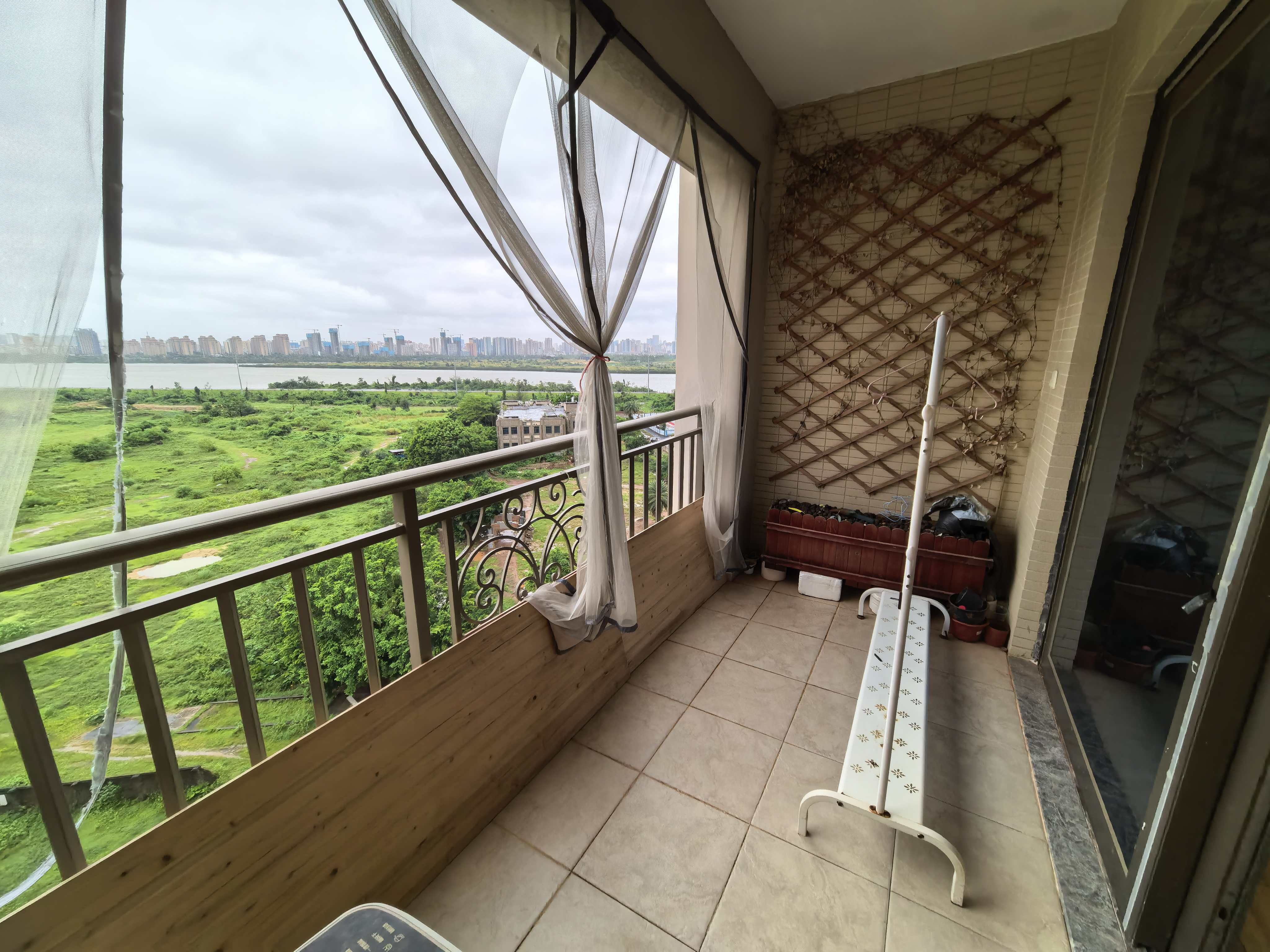 天鹅湾  2室2厅1卫    200.0万 天鹅湾  2室2厅1卫    200.0万室内图