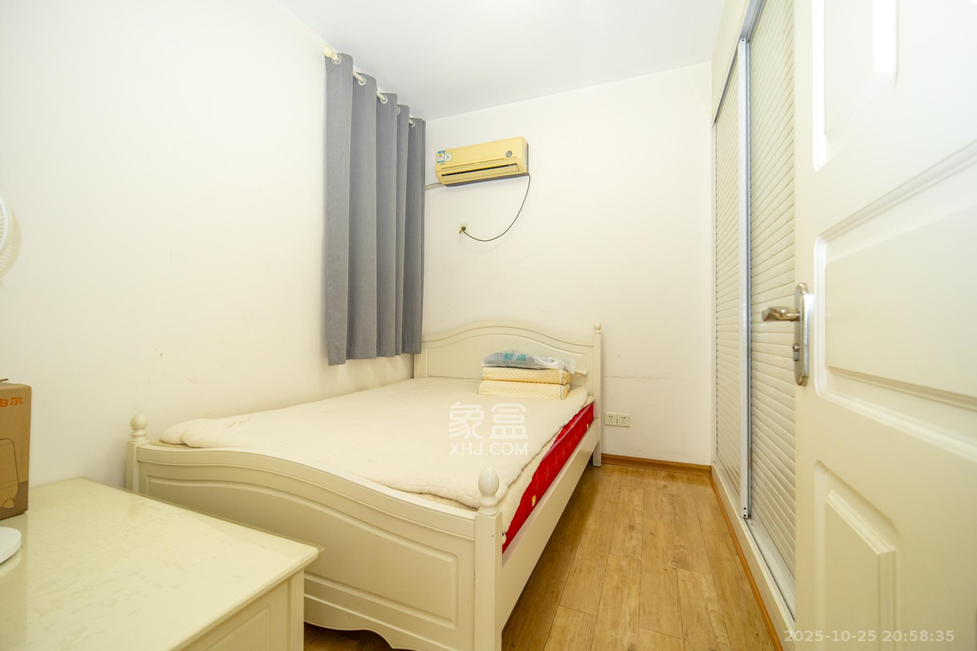 楚天馨苑  3室2厅2卫    63.08万卧室