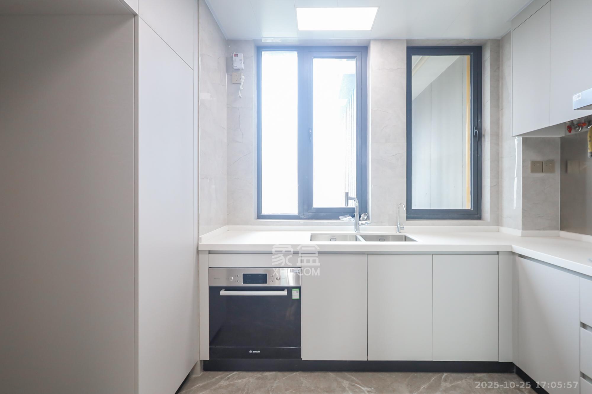 江山印  4室4厅3卫    558.0万 江山印  4室4厅3卫    558.0万厨房