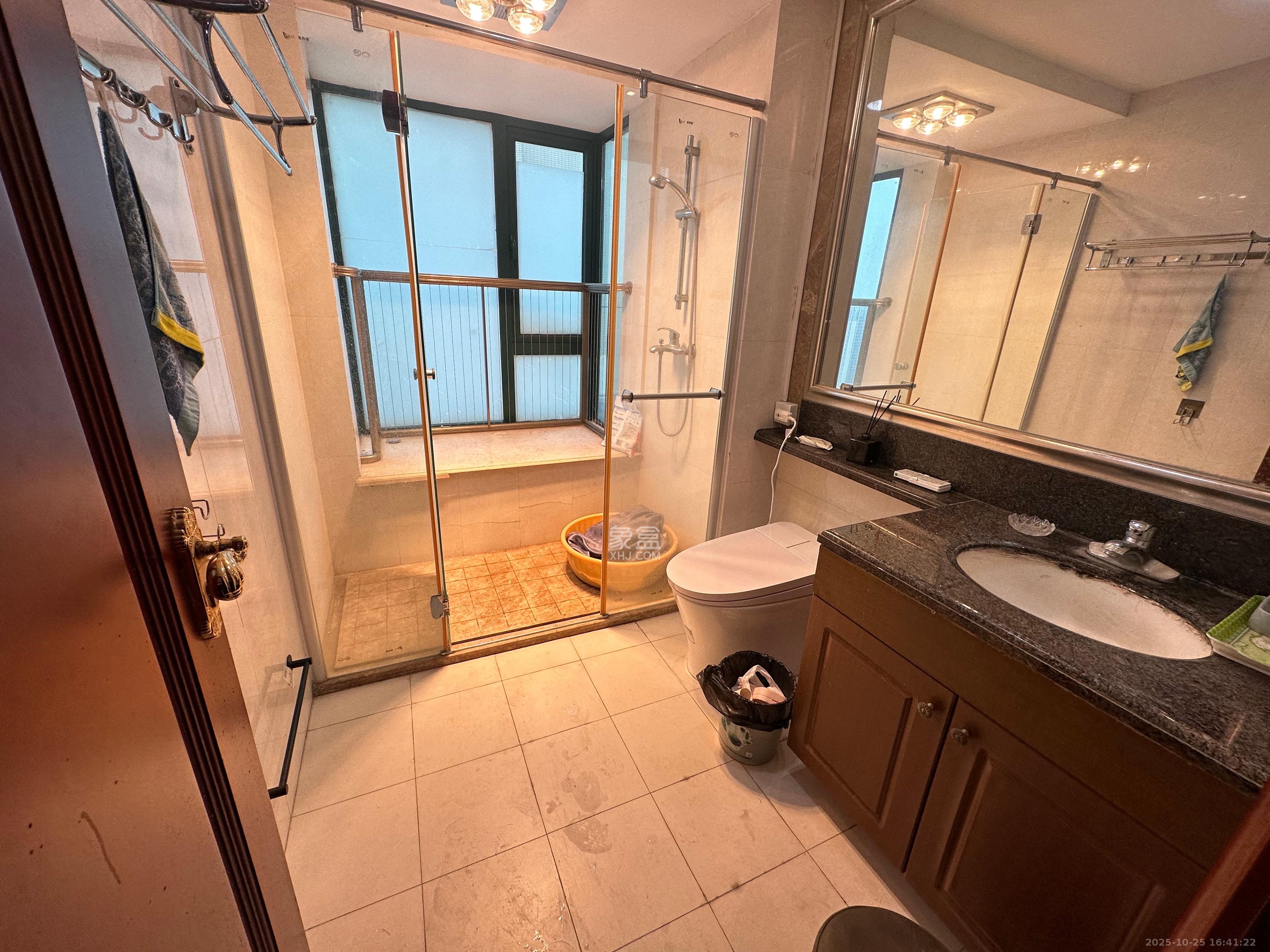 恒大华府  4室2厅2卫    5000.0元/月室内图